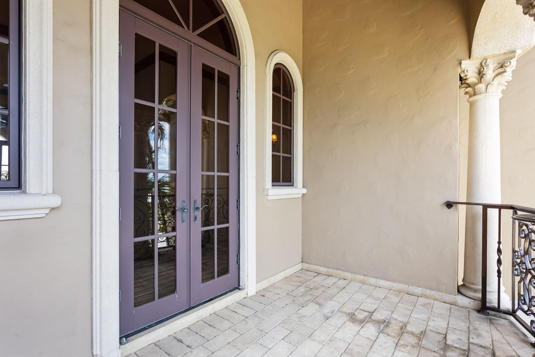 VENETIAN ISLES 1ST SEC - Residential