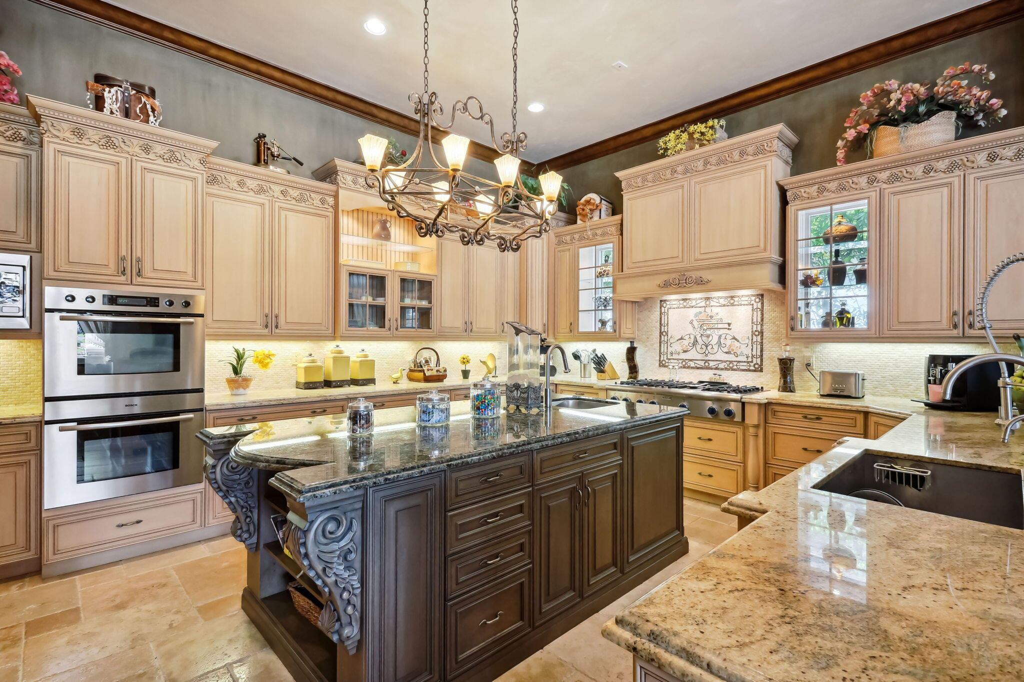 VENETIAN ISLES 1ST SEC - Residential