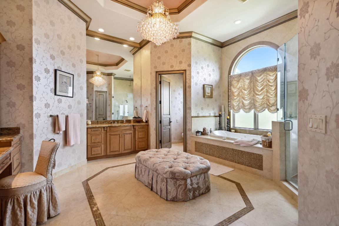 VENETIAN ISLES 1ST SEC - Residential