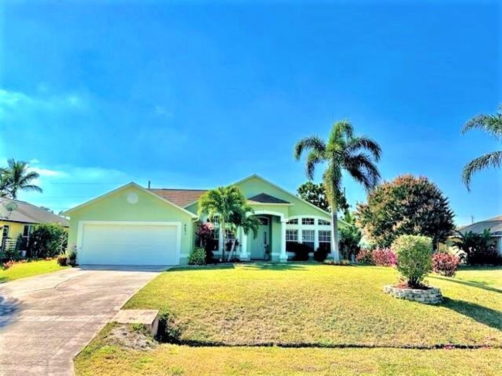 Photo of 4631 NW Gastonia Street, Port St Lucie, FL 34983 (MLS # R10884037)