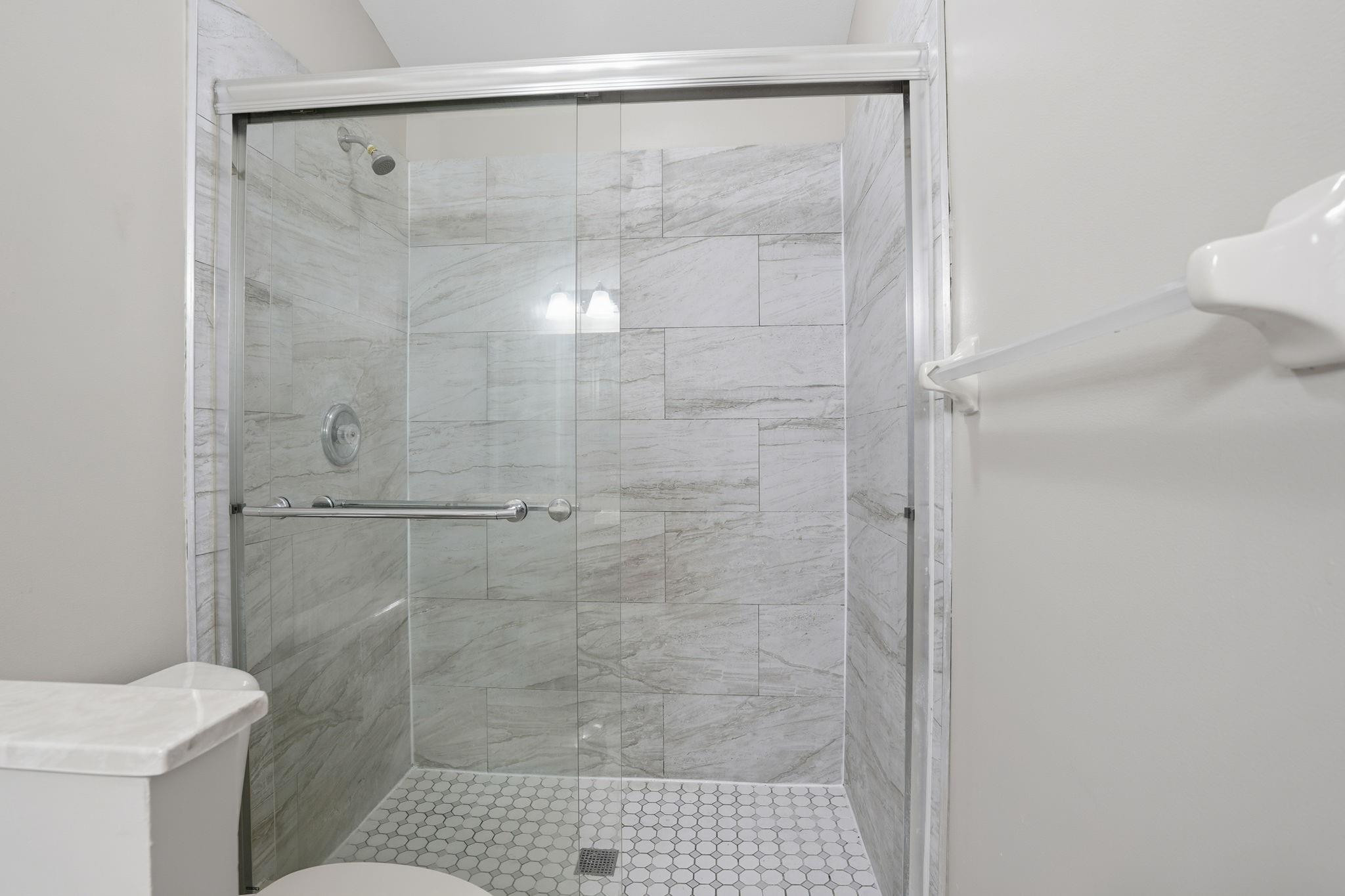 Towngate 156-11 B - Residential