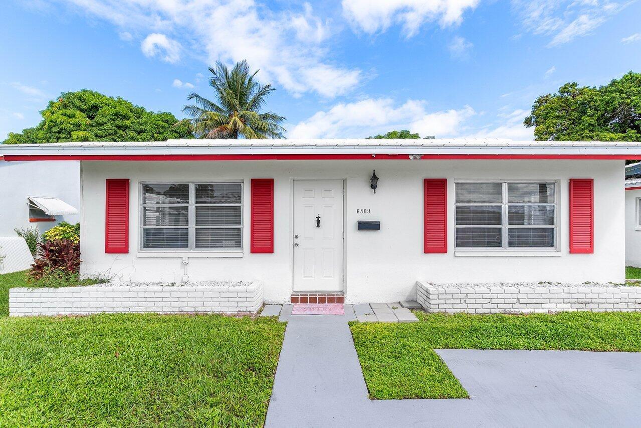 6809 NW 75th Street
