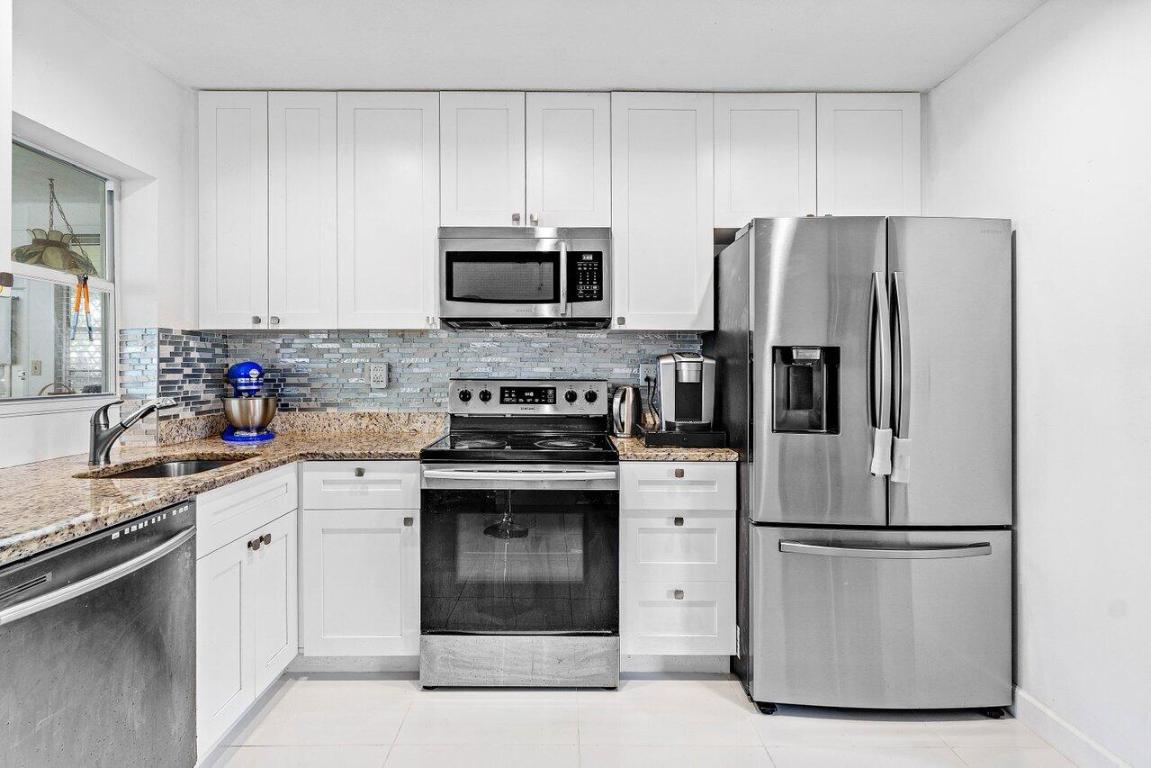 MAINLANDS OF TAMARAC LAKES - Residential