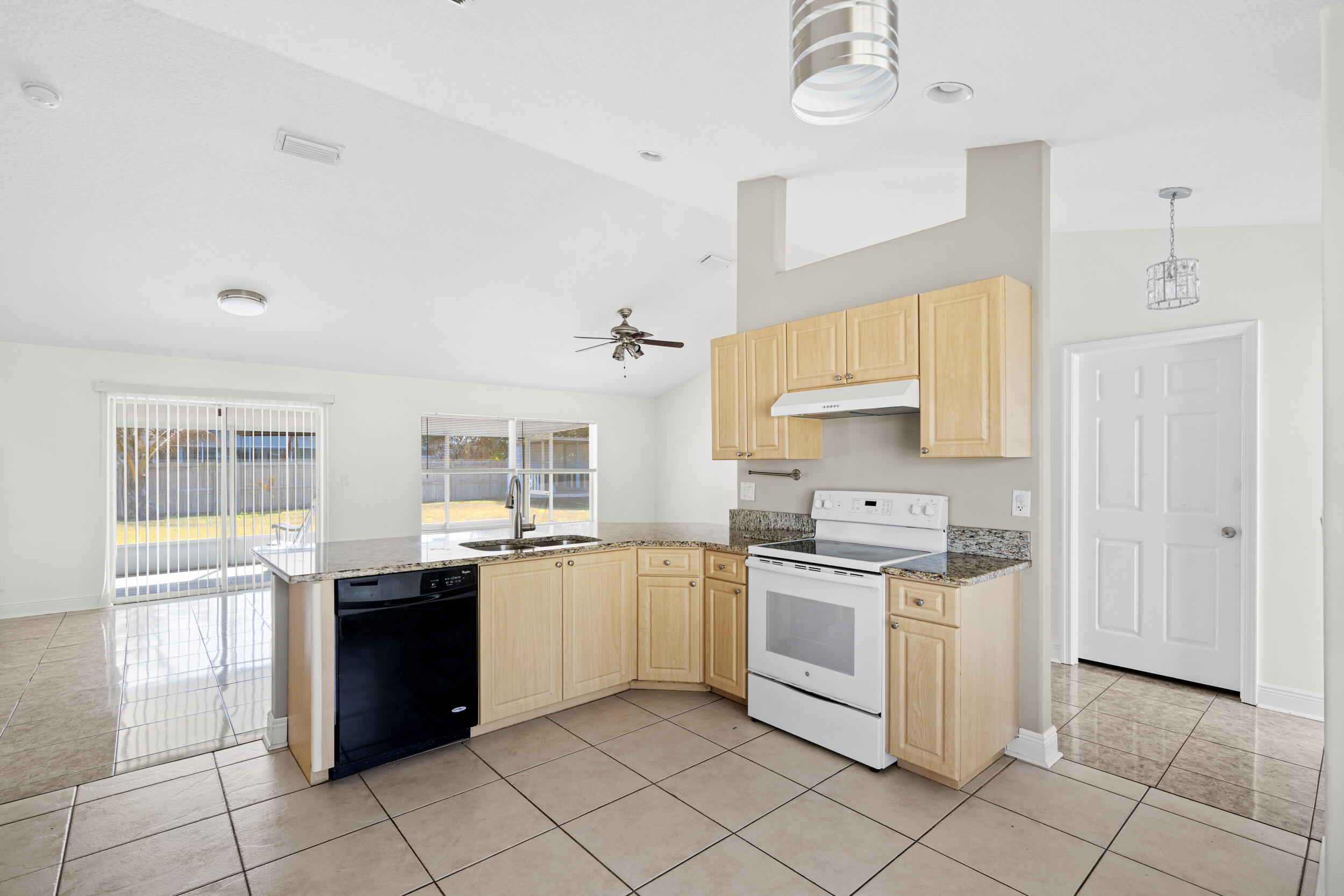 PORT ST LUCIE-SECTION 16- BLK 1484 LOT 30 (MAP 44/ - Residential