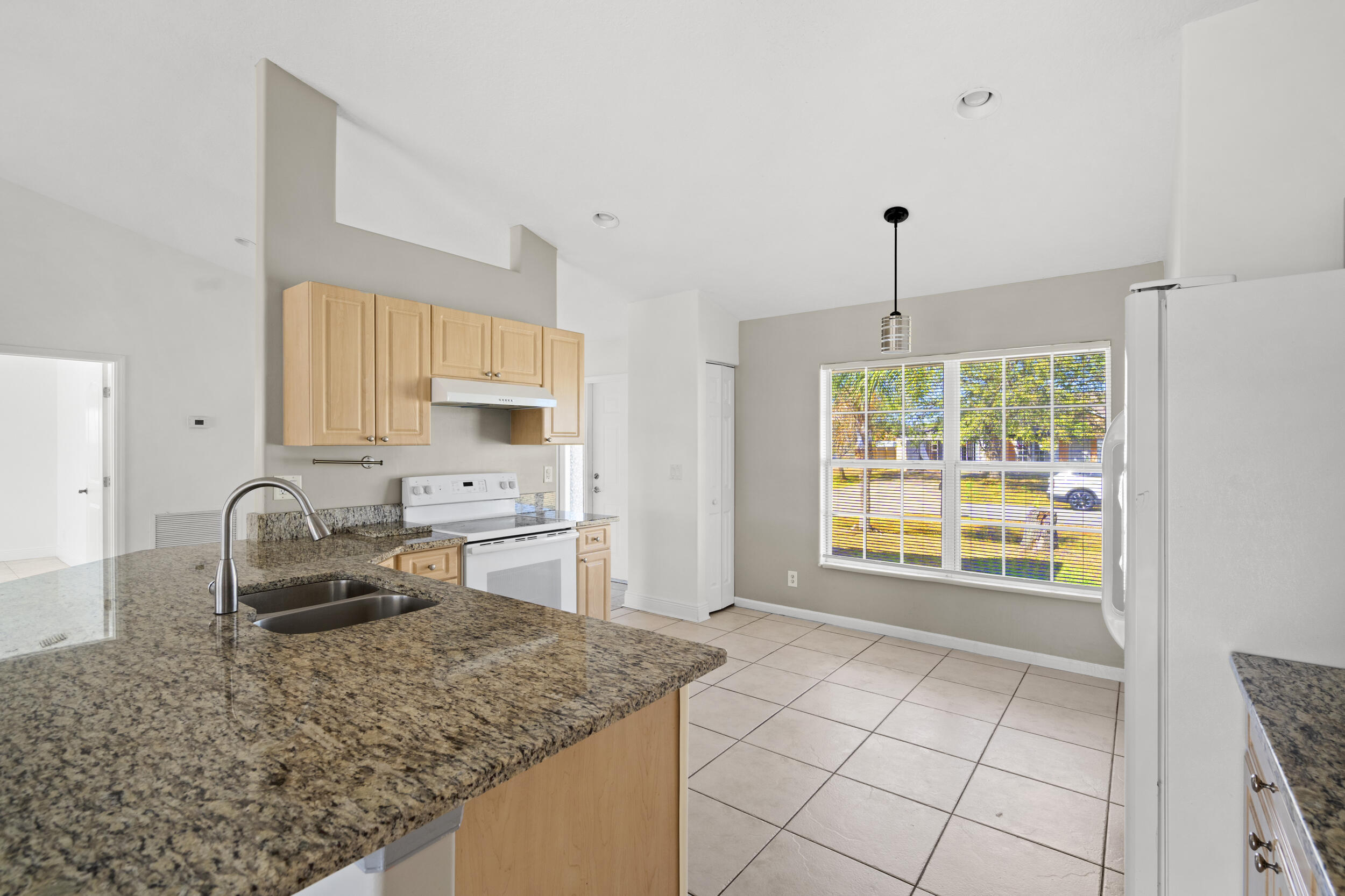 PORT ST LUCIE-SECTION 16- BLK 1484 LOT 30 (MAP 44/ - Residential