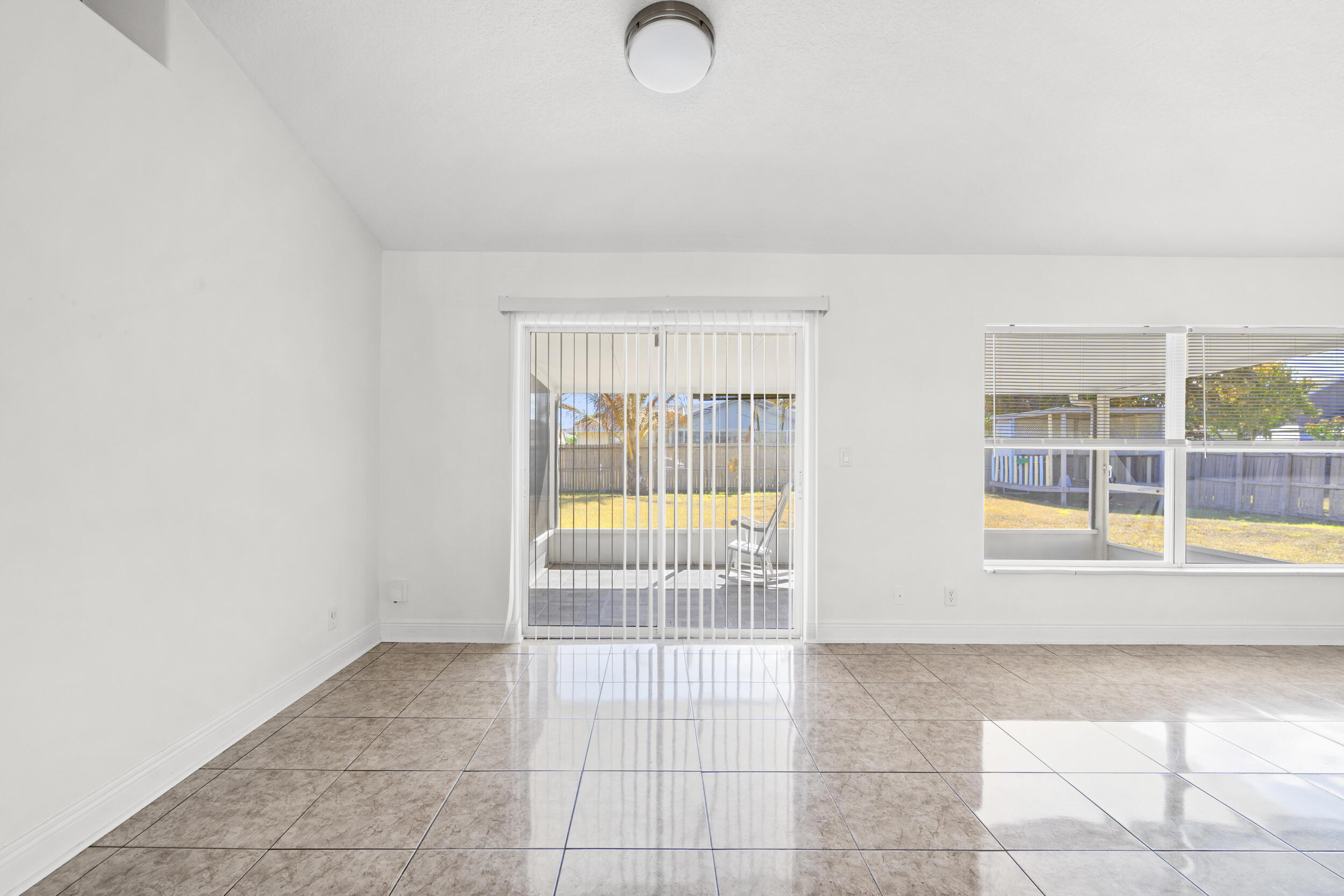 PORT ST LUCIE-SECTION 16- BLK 1484 LOT 30 (MAP 44/ - Residential