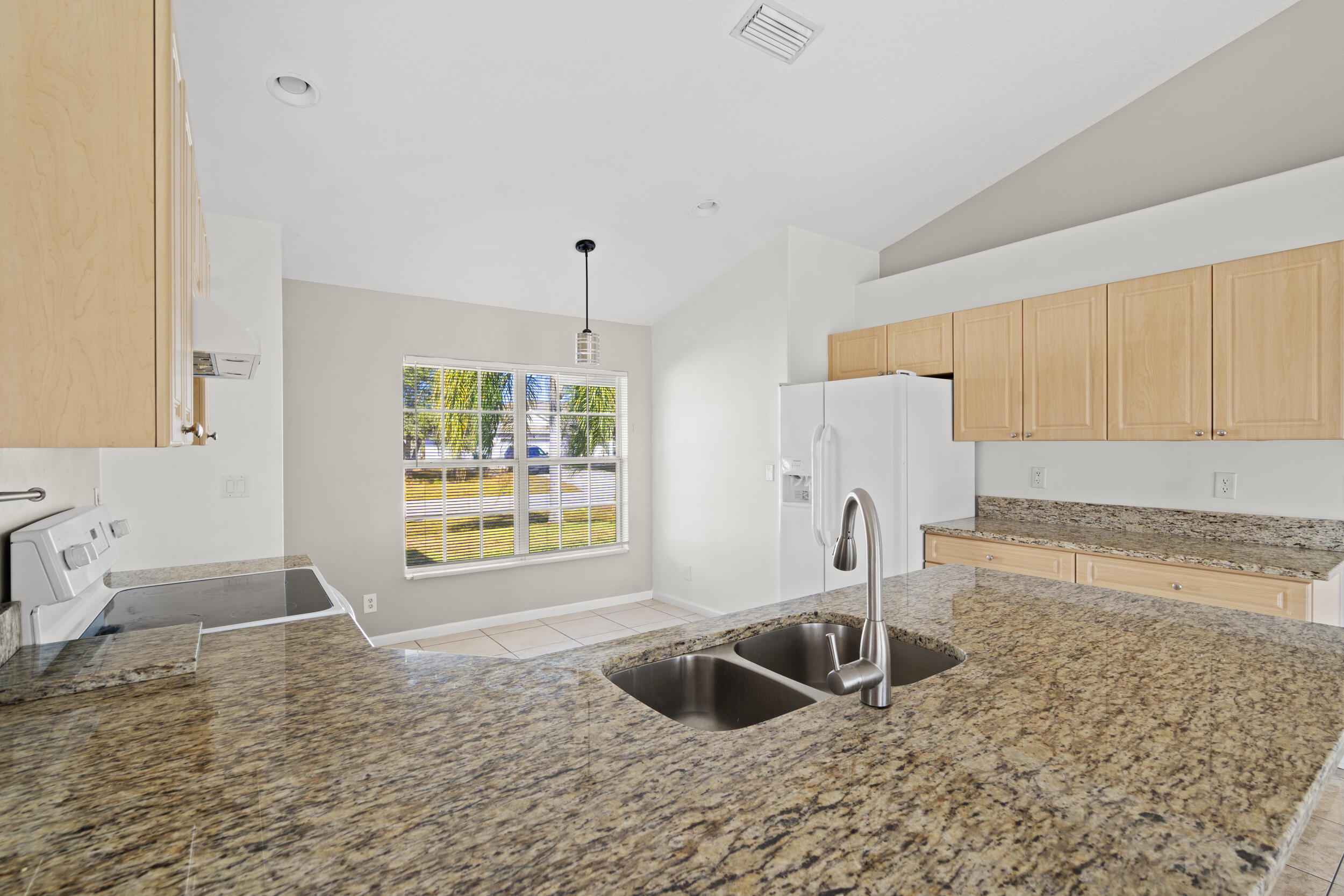 PORT ST LUCIE-SECTION 16- BLK 1484 LOT 30 (MAP 44/ - Residential