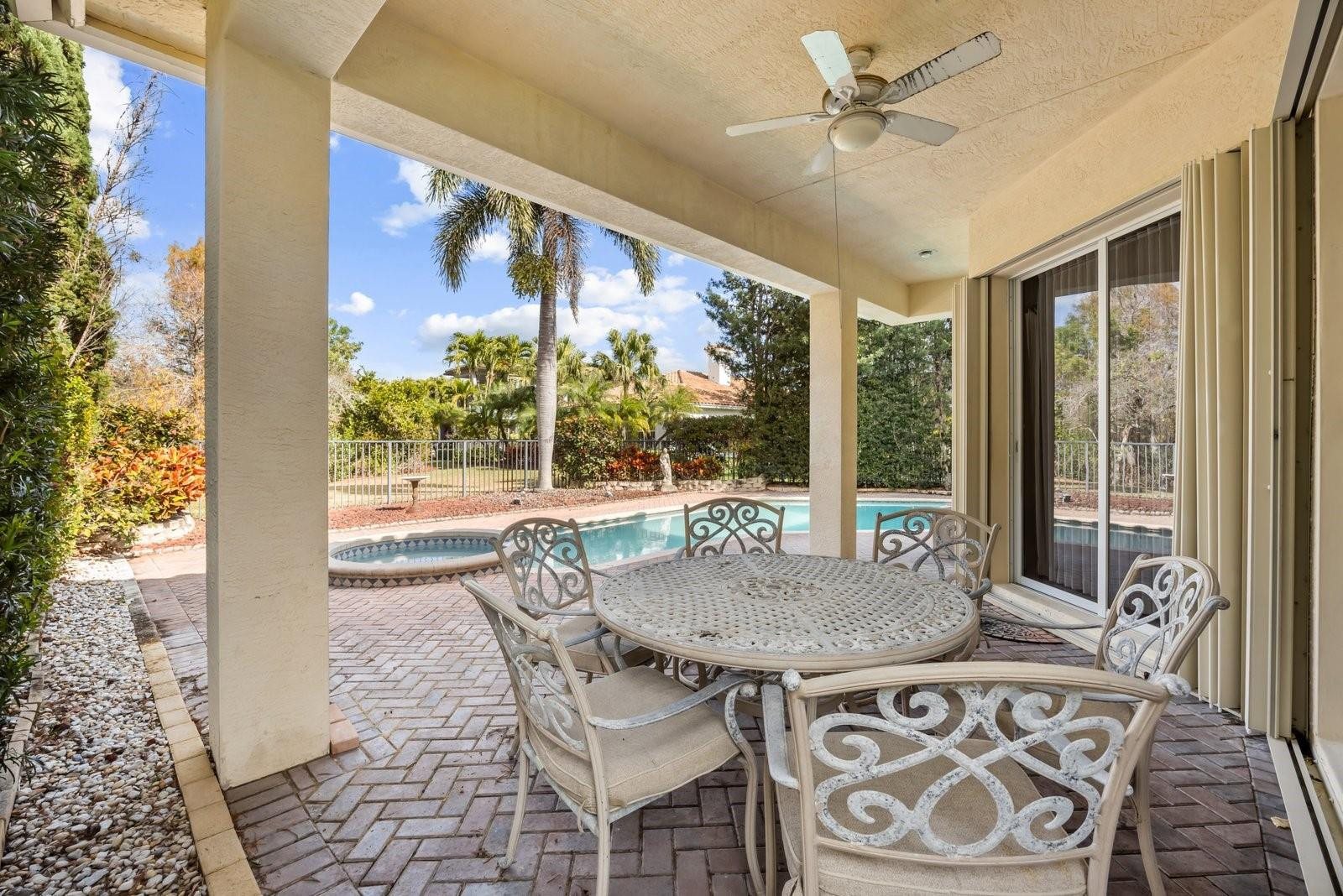 PALM COVE GOLF & YACHT CLUB - Residential