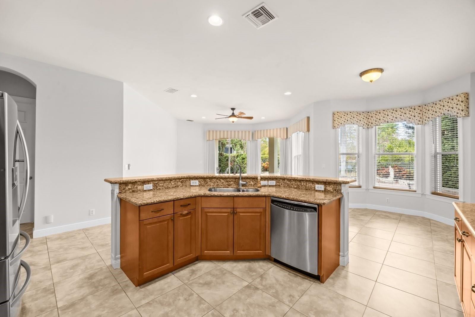 PALM COVE GOLF & YACHT CLUB - Residential