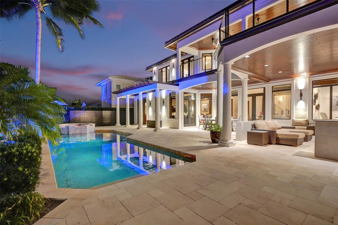 BAY COLONY - Residential