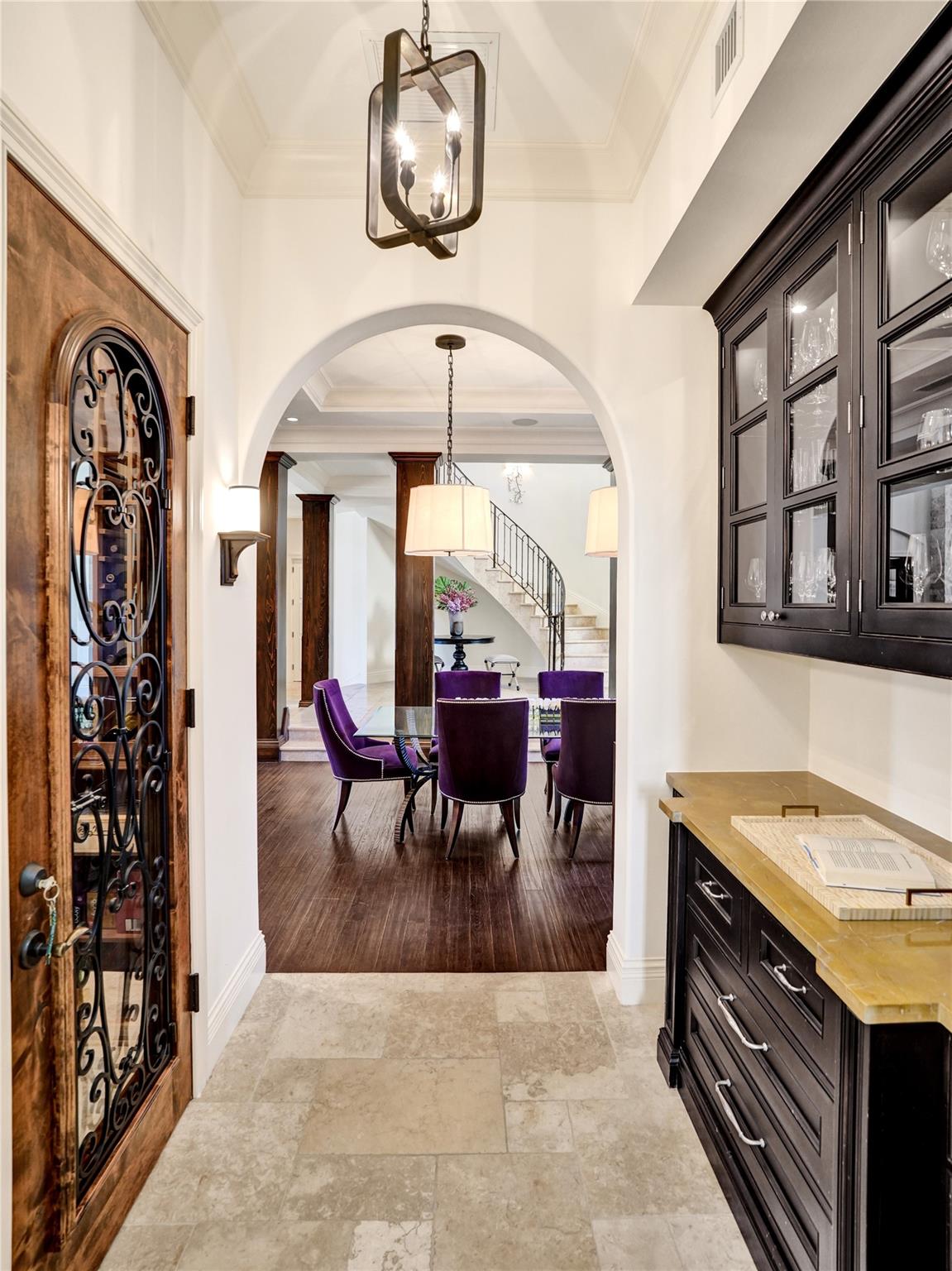 BAY COLONY - Residential