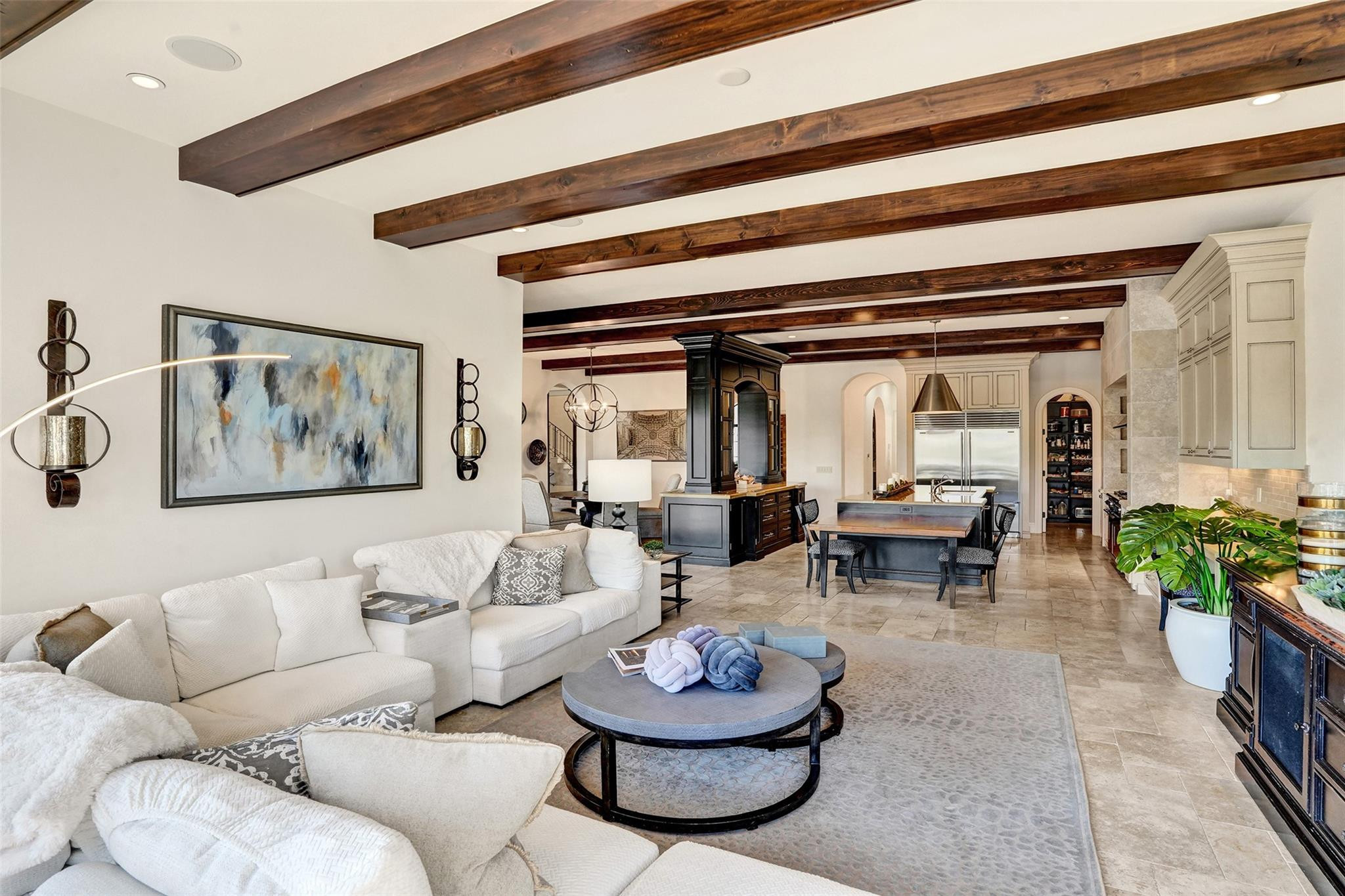 BAY COLONY - Residential