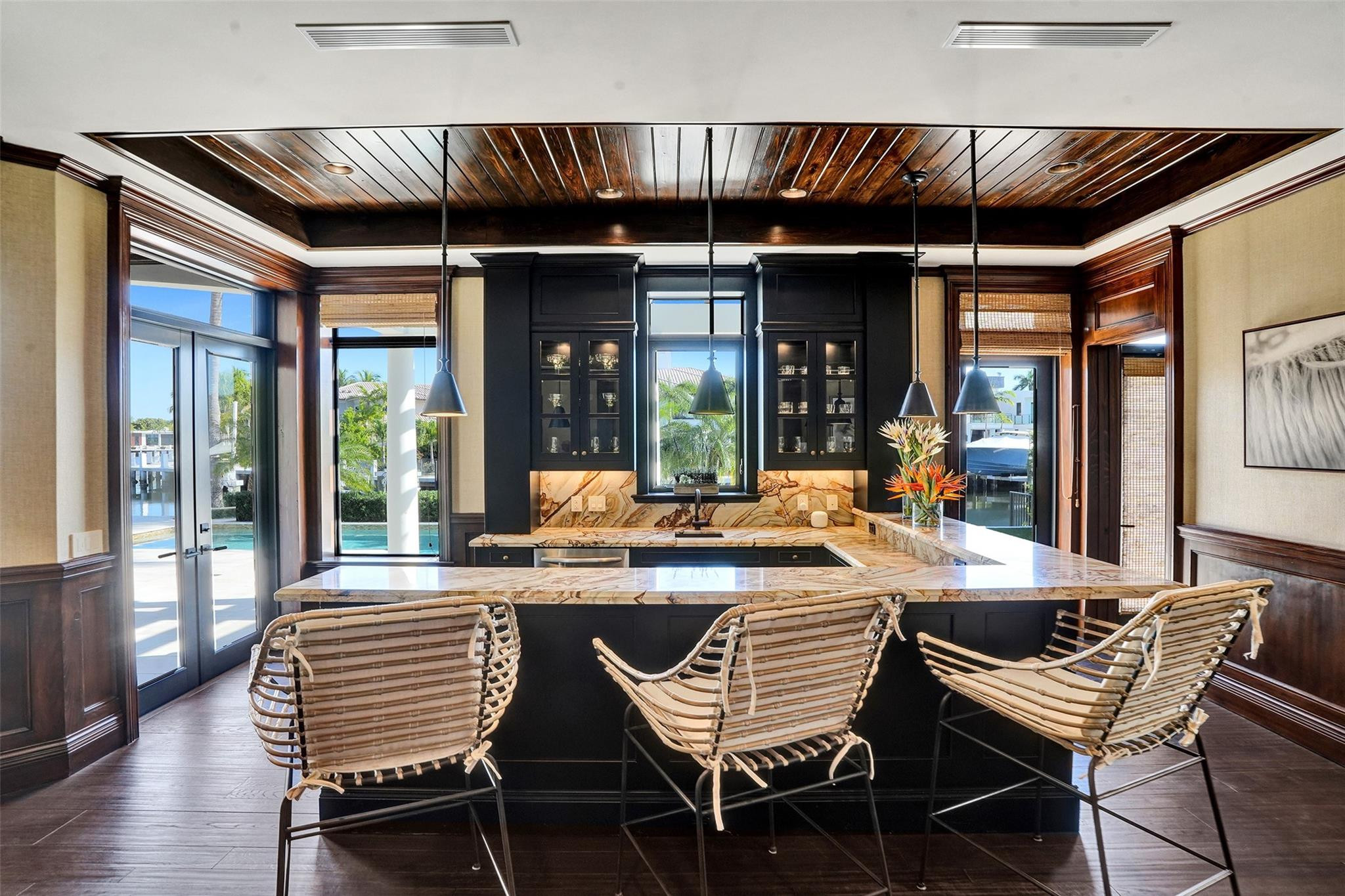 BAY COLONY - Residential