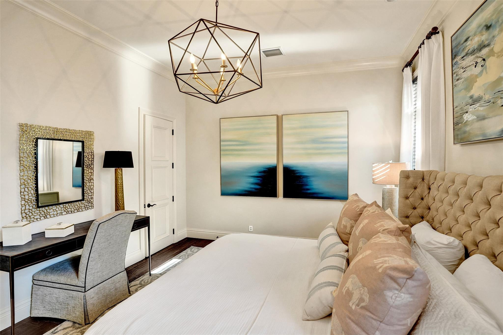 BAY COLONY - Residential