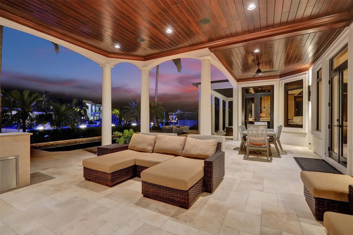 BAY COLONY - Residential