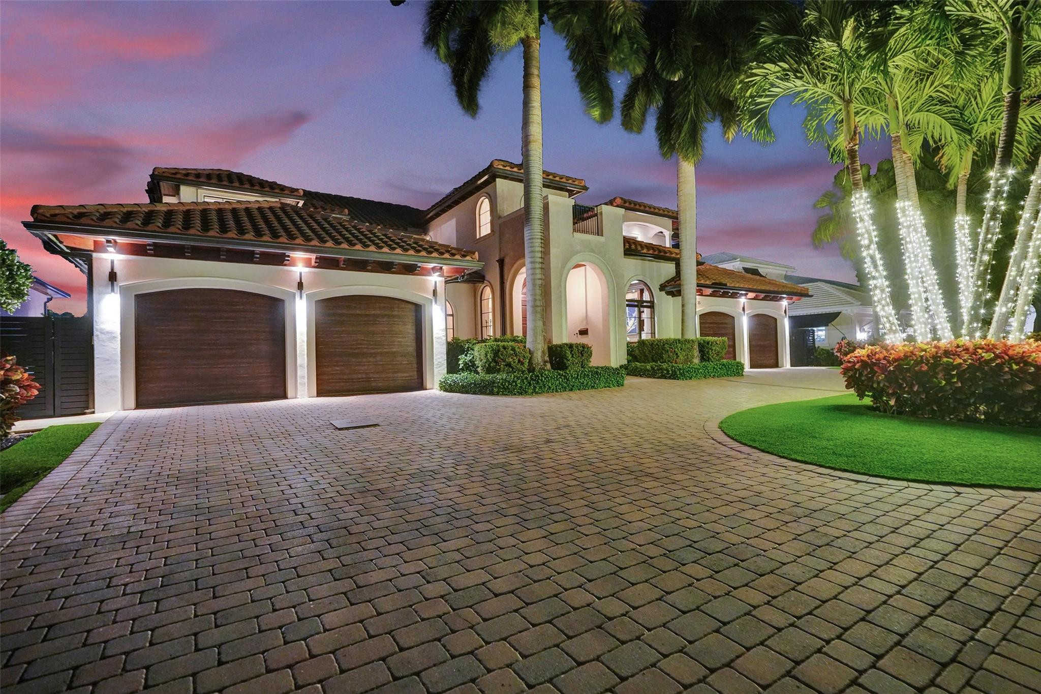 BAY COLONY - Residential