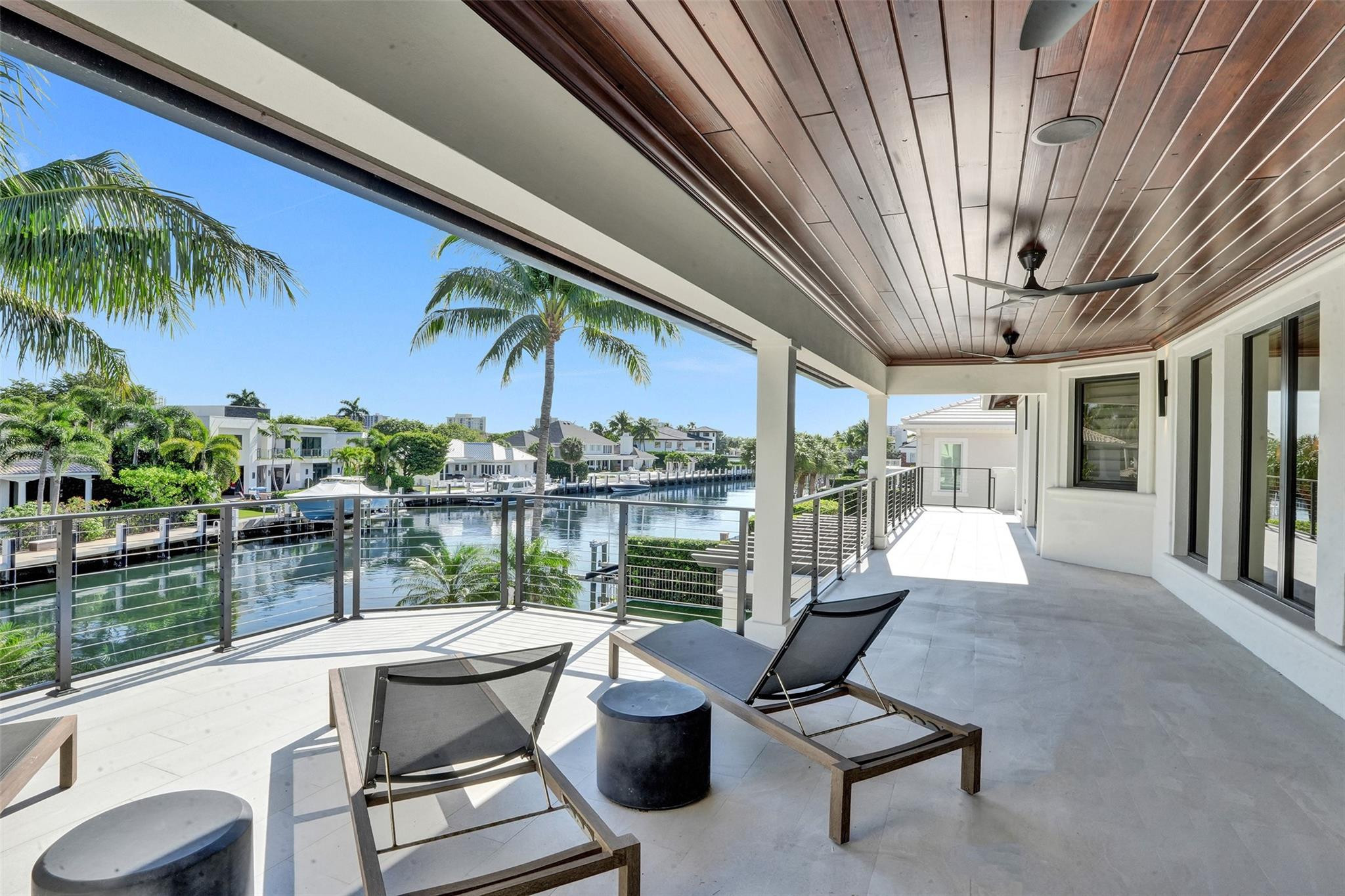 BAY COLONY - Residential