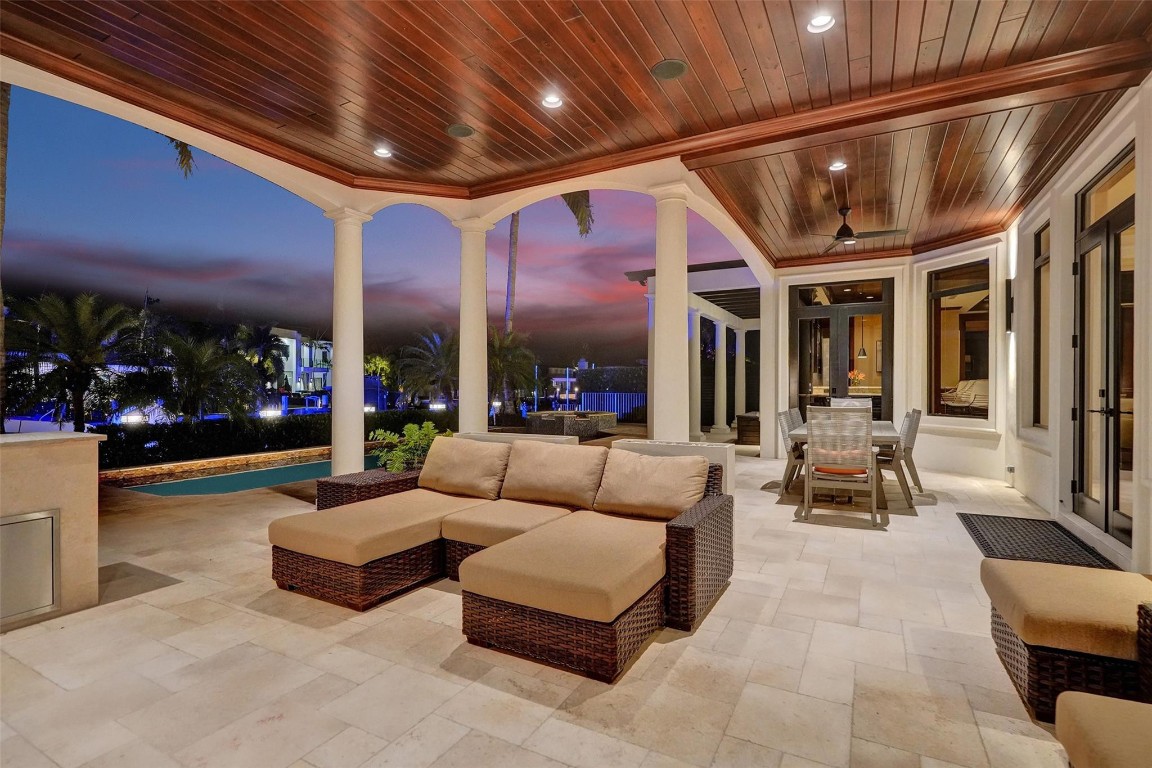 BAY COLONY - Residential