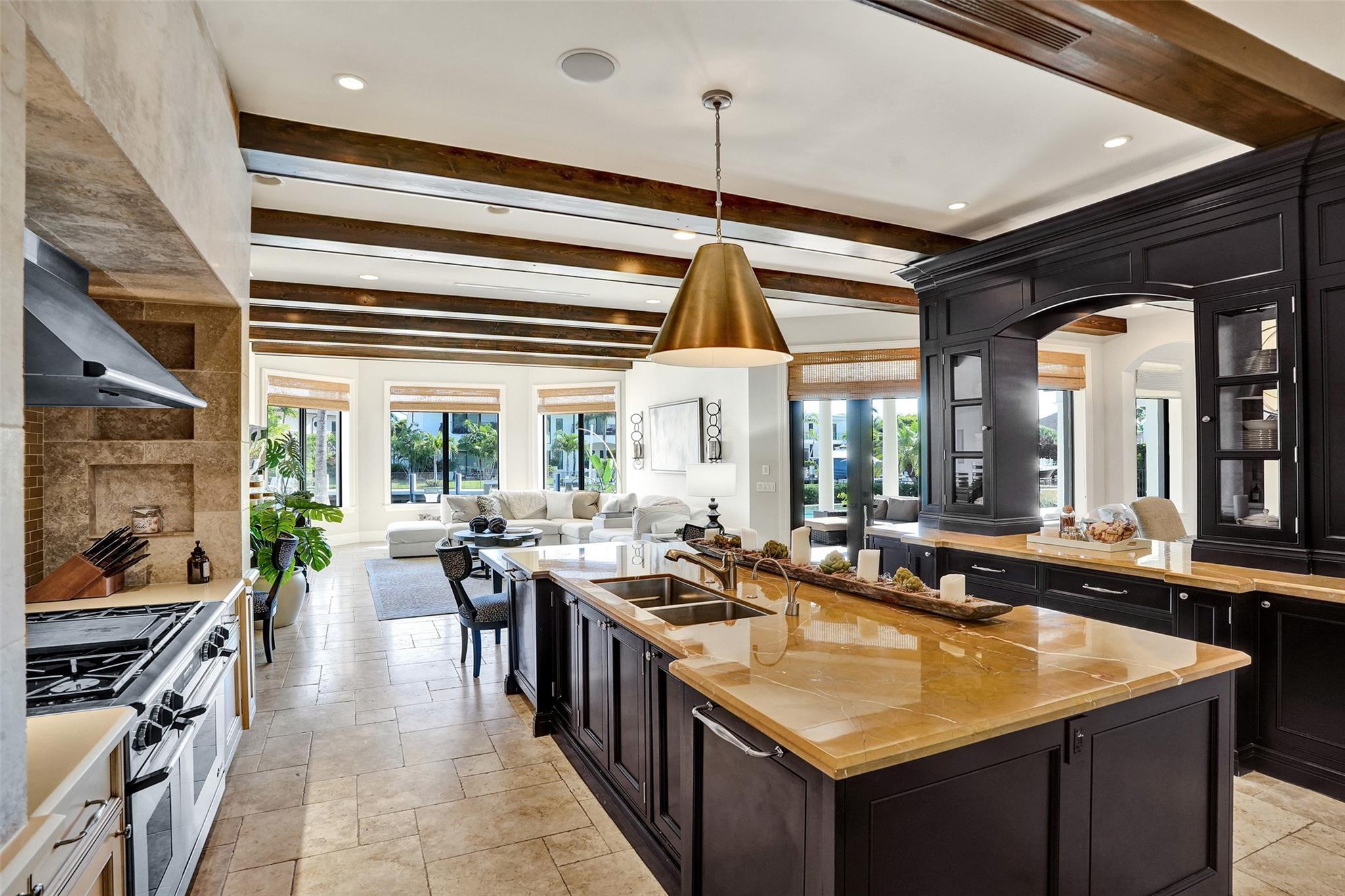 BAY COLONY - Residential