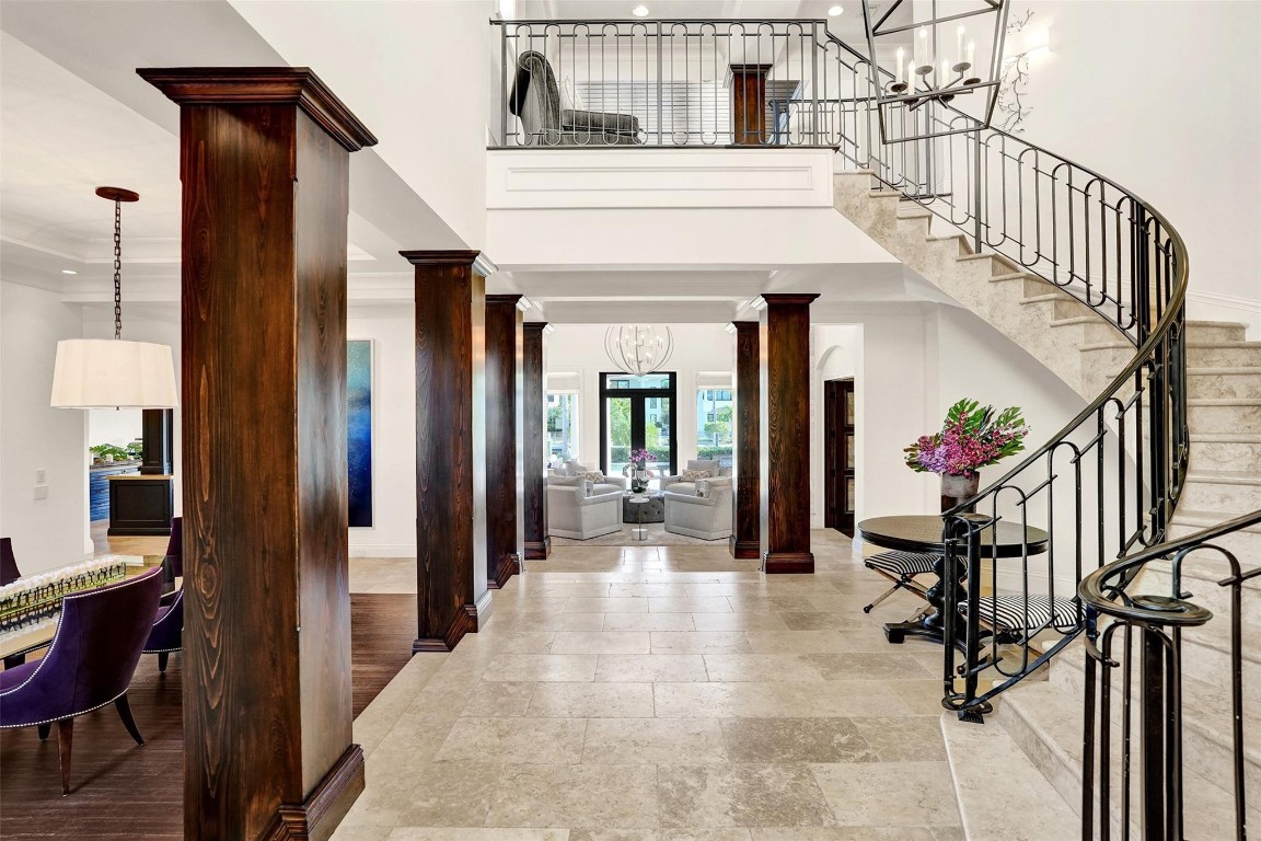 BAY COLONY - Residential