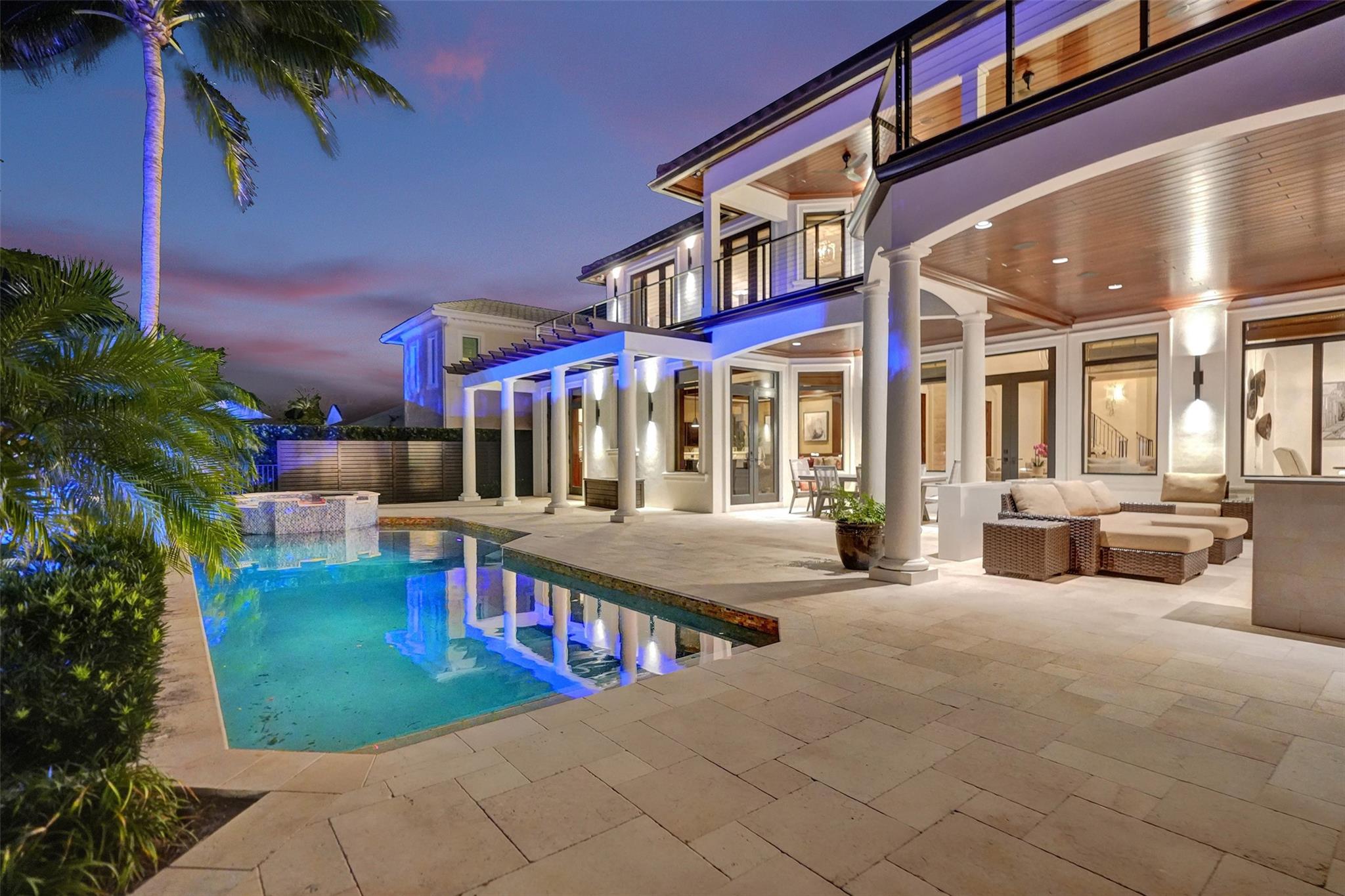 BAY COLONY - Residential