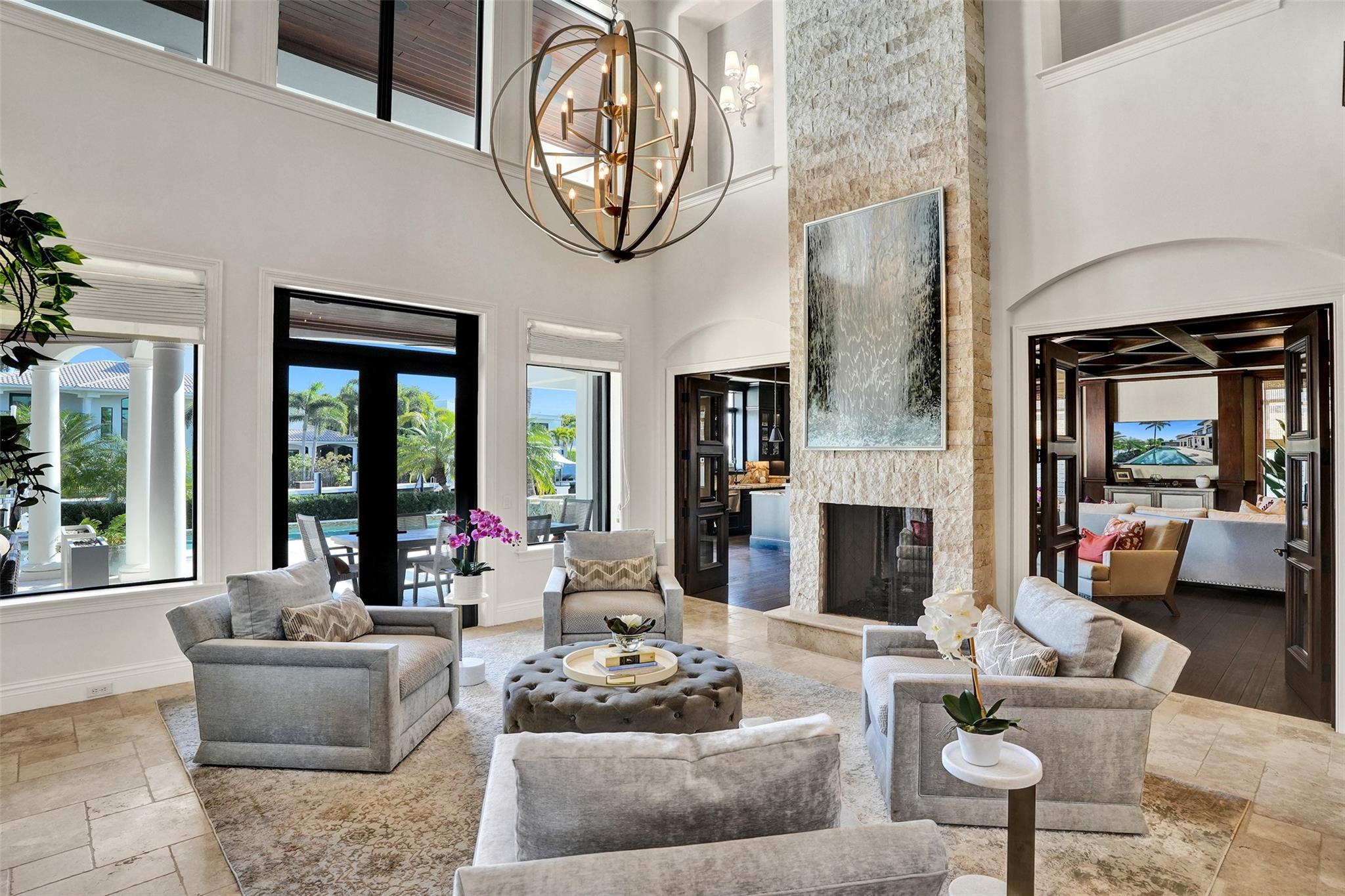 BAY COLONY - Residential