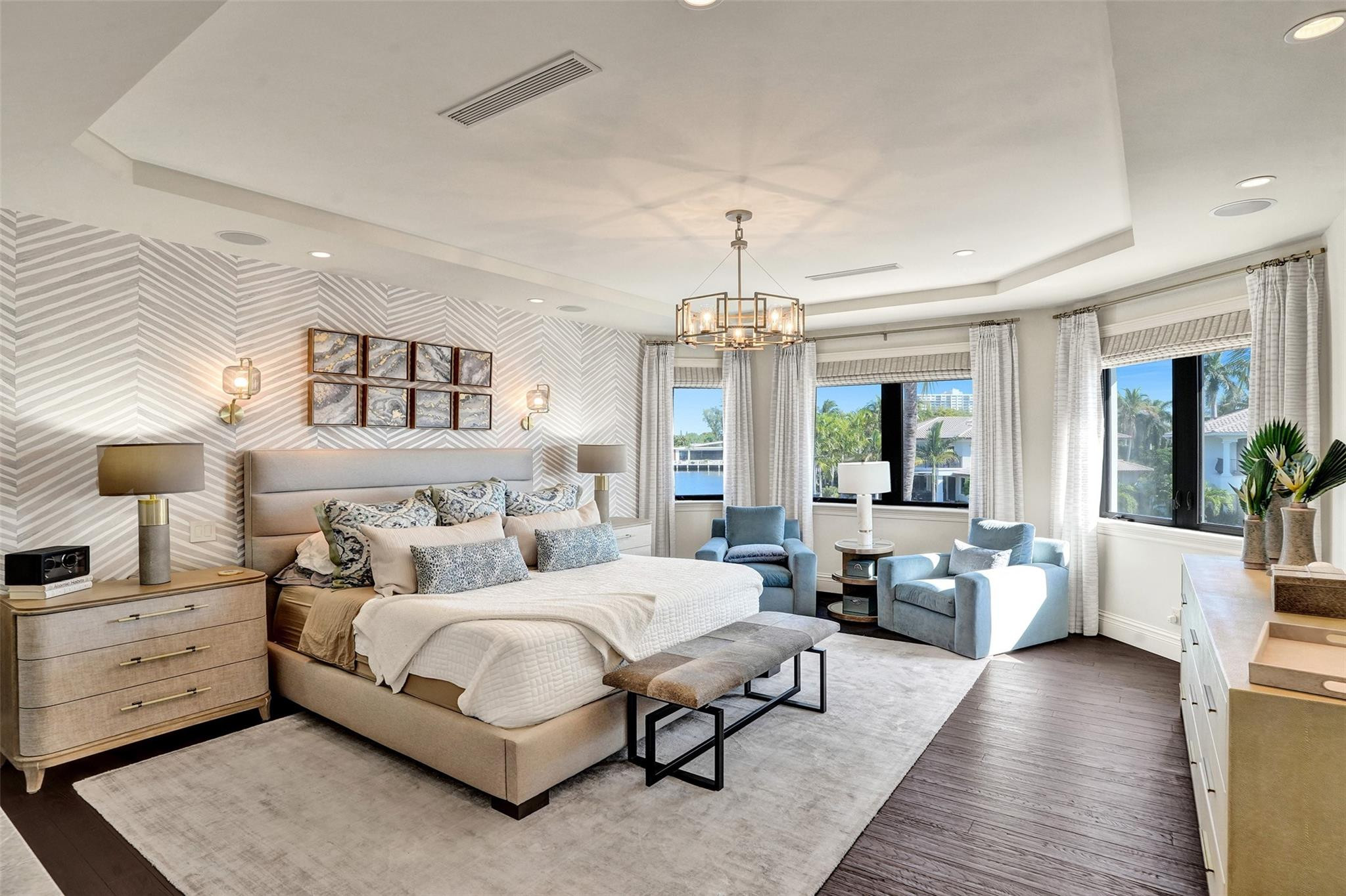 BAY COLONY - Residential