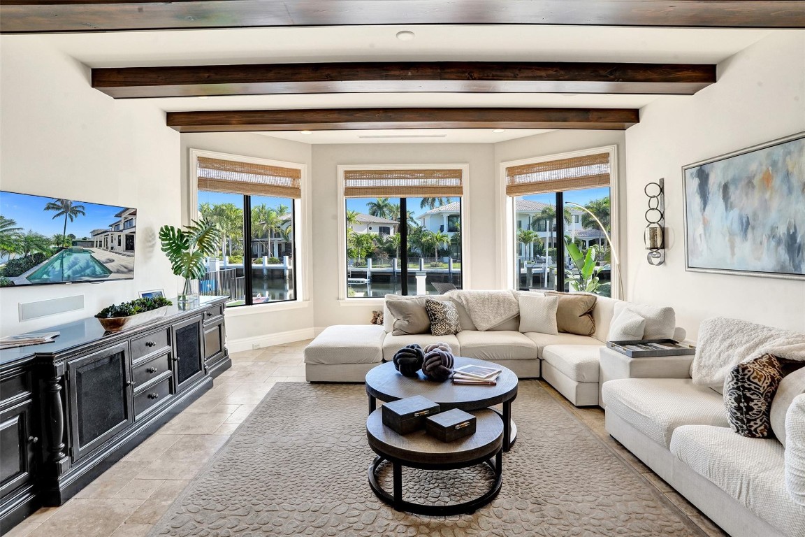 BAY COLONY - Residential