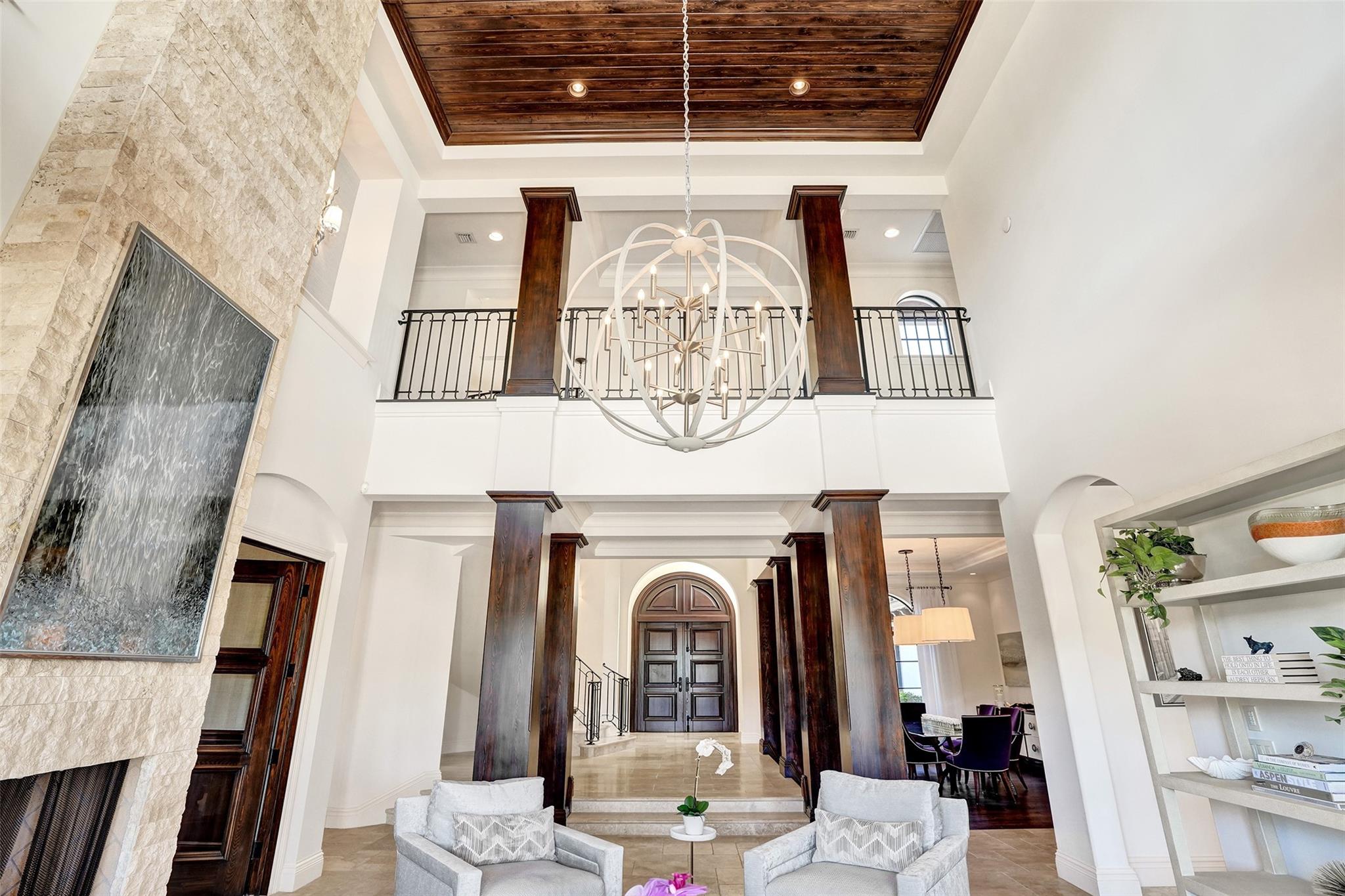 BAY COLONY - Residential