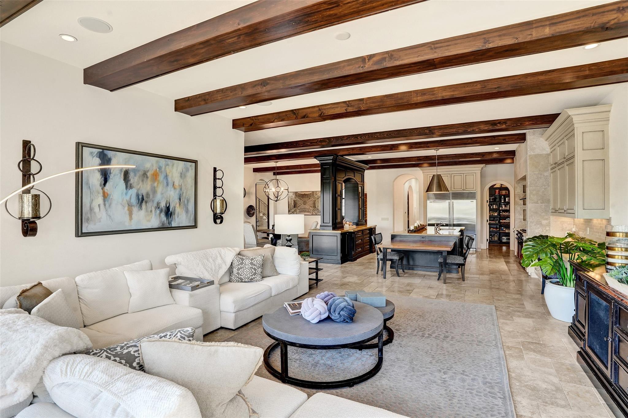 BAY COLONY - Residential