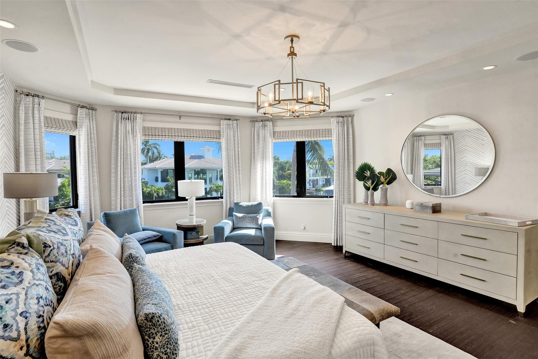 BAY COLONY - Residential