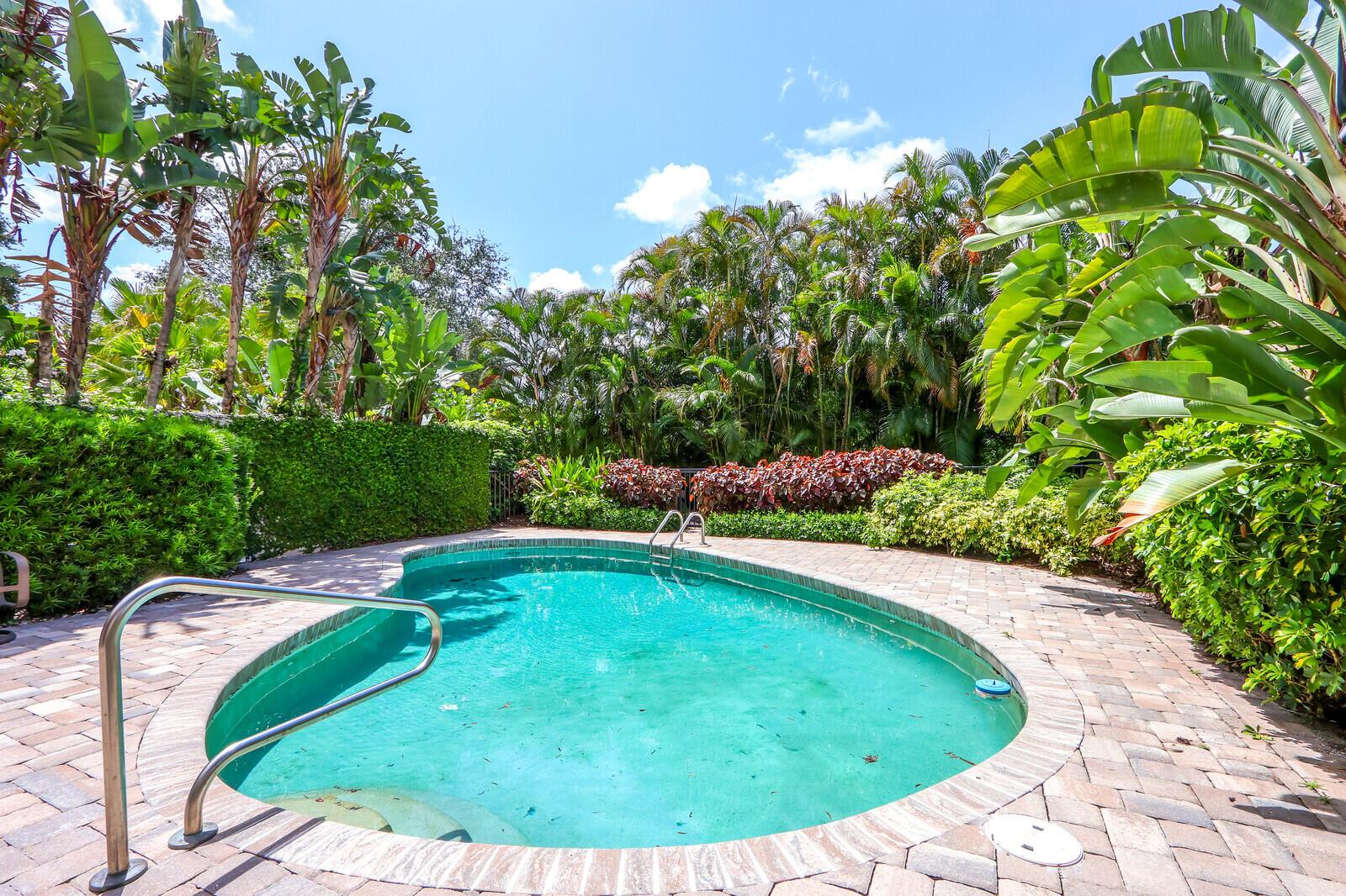 FRENCHMANS CREEK - Residential