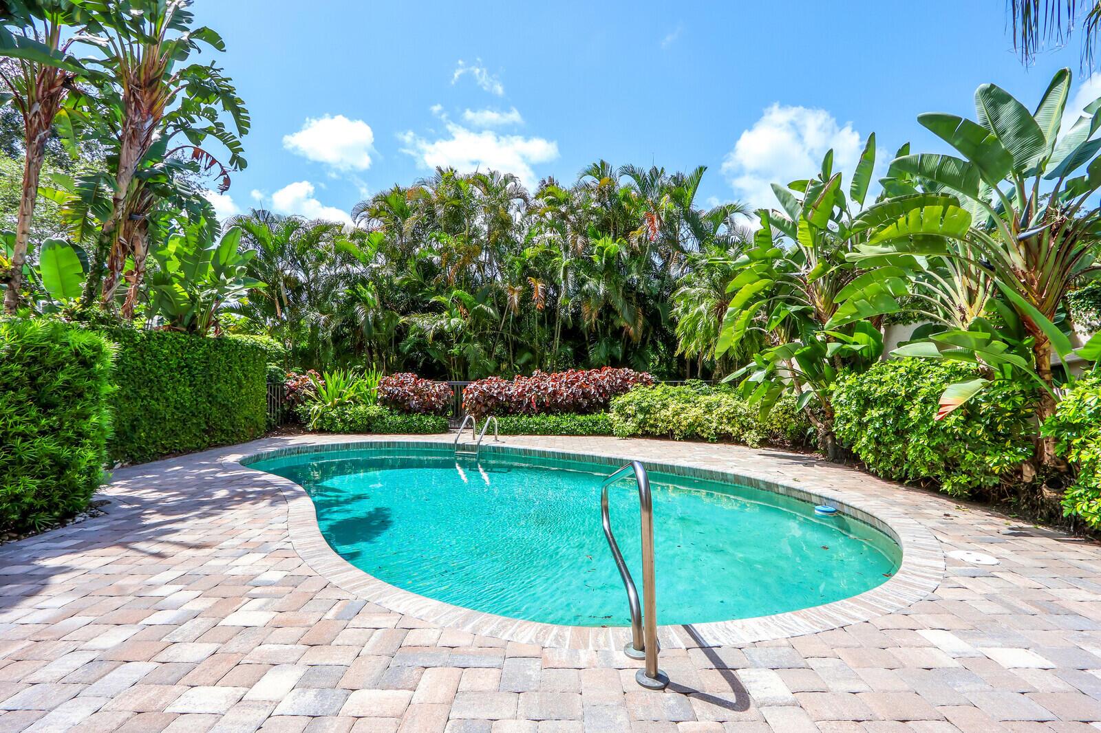 FRENCHMANS CREEK - Residential