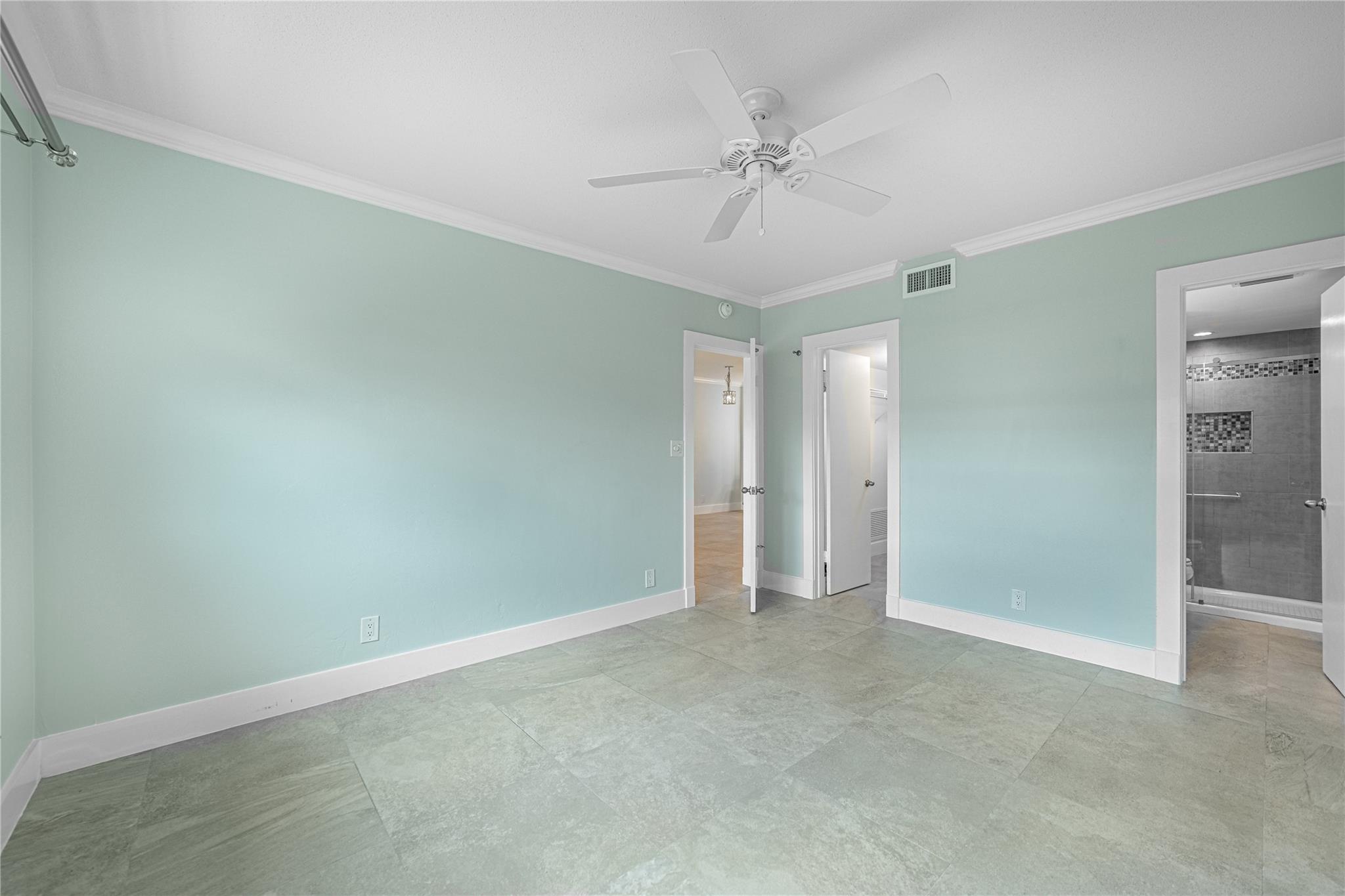 LIGHTHOUSE POINT GARDENS - Residential