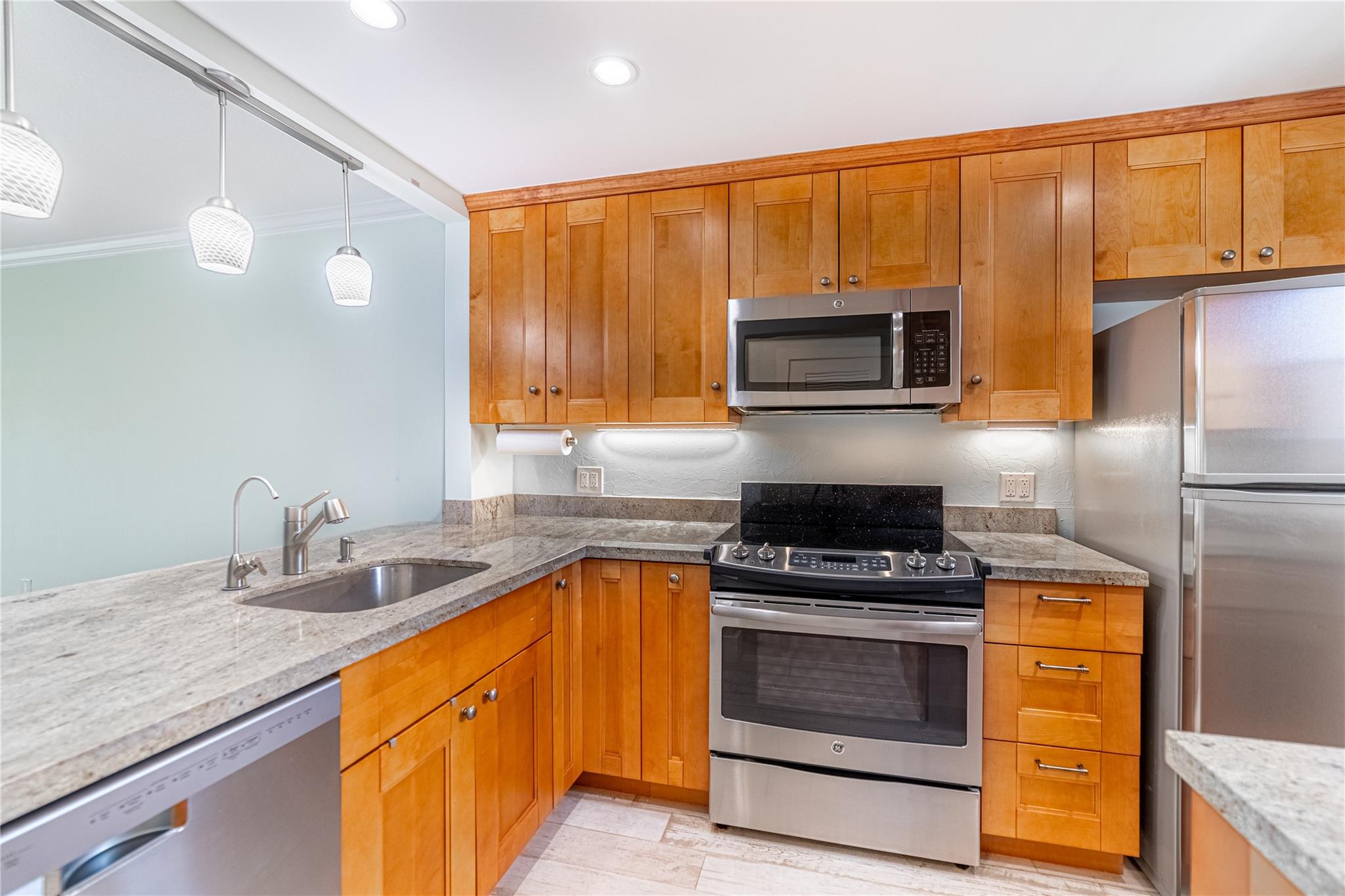 BEST BANG FOR YOUR BUCK.. UPSCALE LIGHTHOUSE POINT 2 BED 2 BATH REMODELED SPLIT FLOOR PLAN WITH 2 BATHROOMS. 1 BATHROOM WITH TUB AND OTHER WITH SHOWER. OPEN KITCHEN FOR BAR STOOLS. TILE THROUGHOUT. 2 WALK IN CLOSETS. CONDO #256 CLOSE TO LAUNDRY ROOM AND ELEVATOR. NEWLY UDATED CLUBHOUSE, BOCCI BALL COURT, SHUFFLE BOARD AND PUTTING GREEN. BARBECUE AND HEATED POOL. OVER "55" COMMUNITY. CLOSE TO BOCA RATON, DEERFIELD BEACH AND POMPANO BEACH. NEAR RESTAURANTS AND SHOPPING.