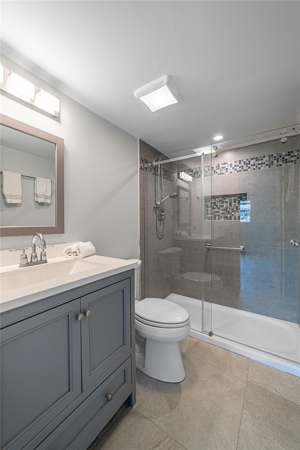 LIGHTHOUSE POINT GARDENS - Residential