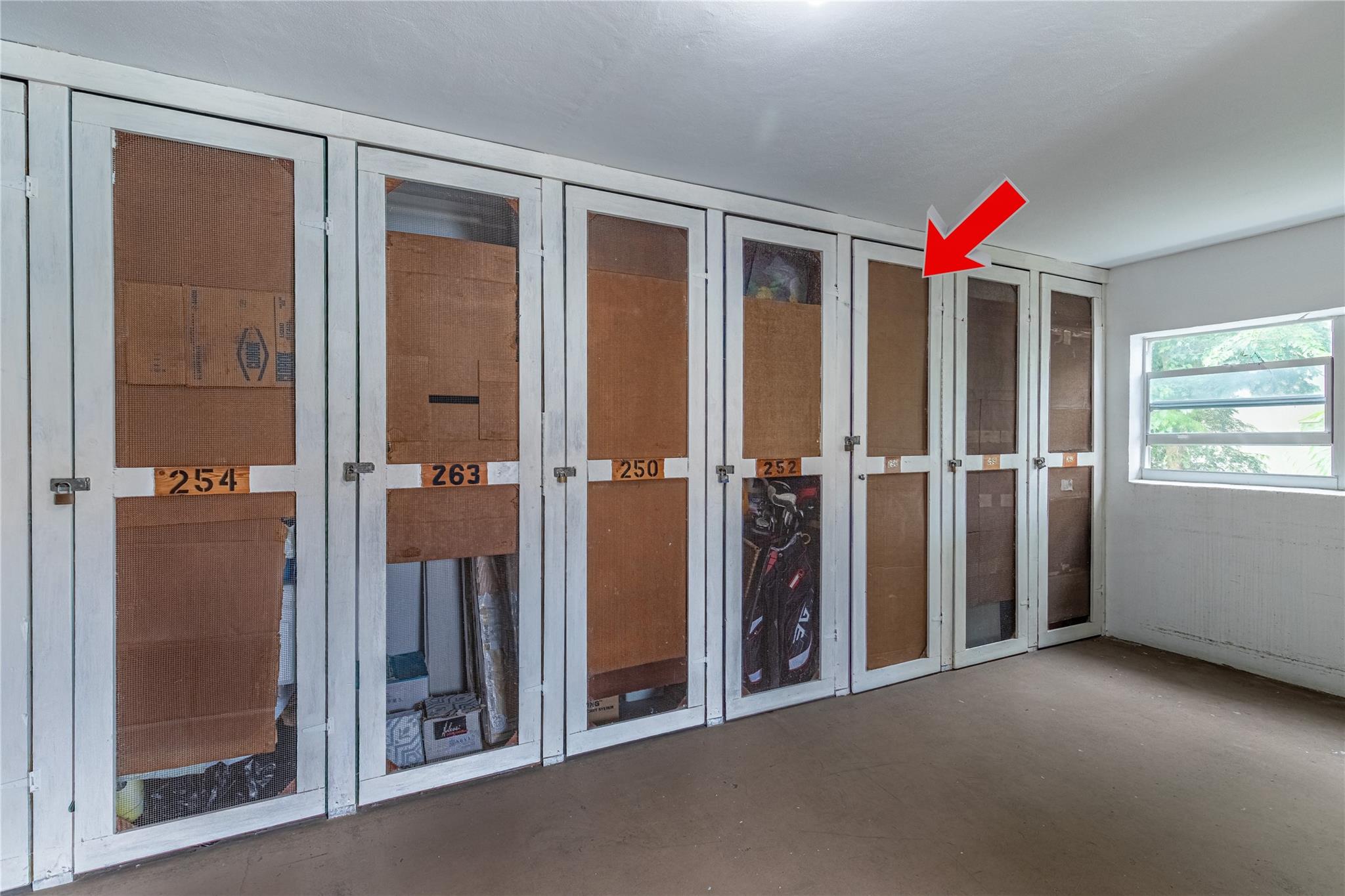 LIGHTHOUSE POINT GARDENS - Residential