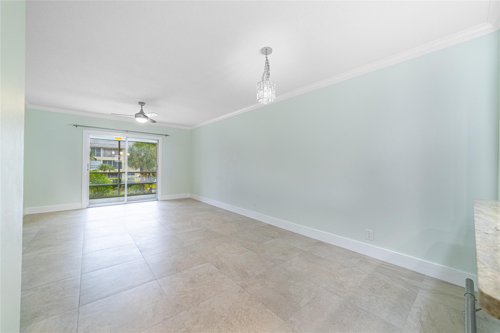 LIGHTHOUSE POINT GARDENS - Residential