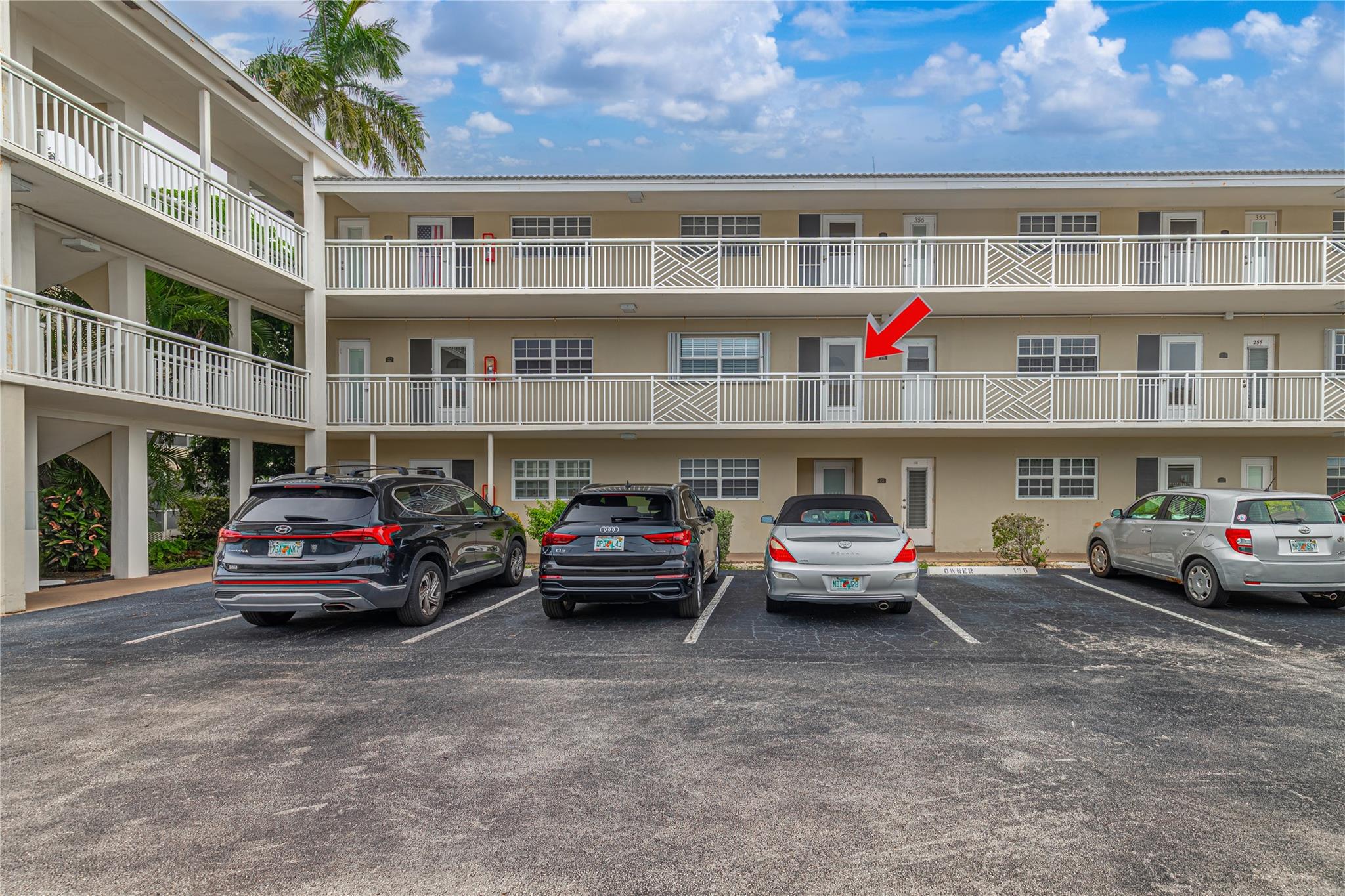 LIGHTHOUSE POINT GARDENS - Residential