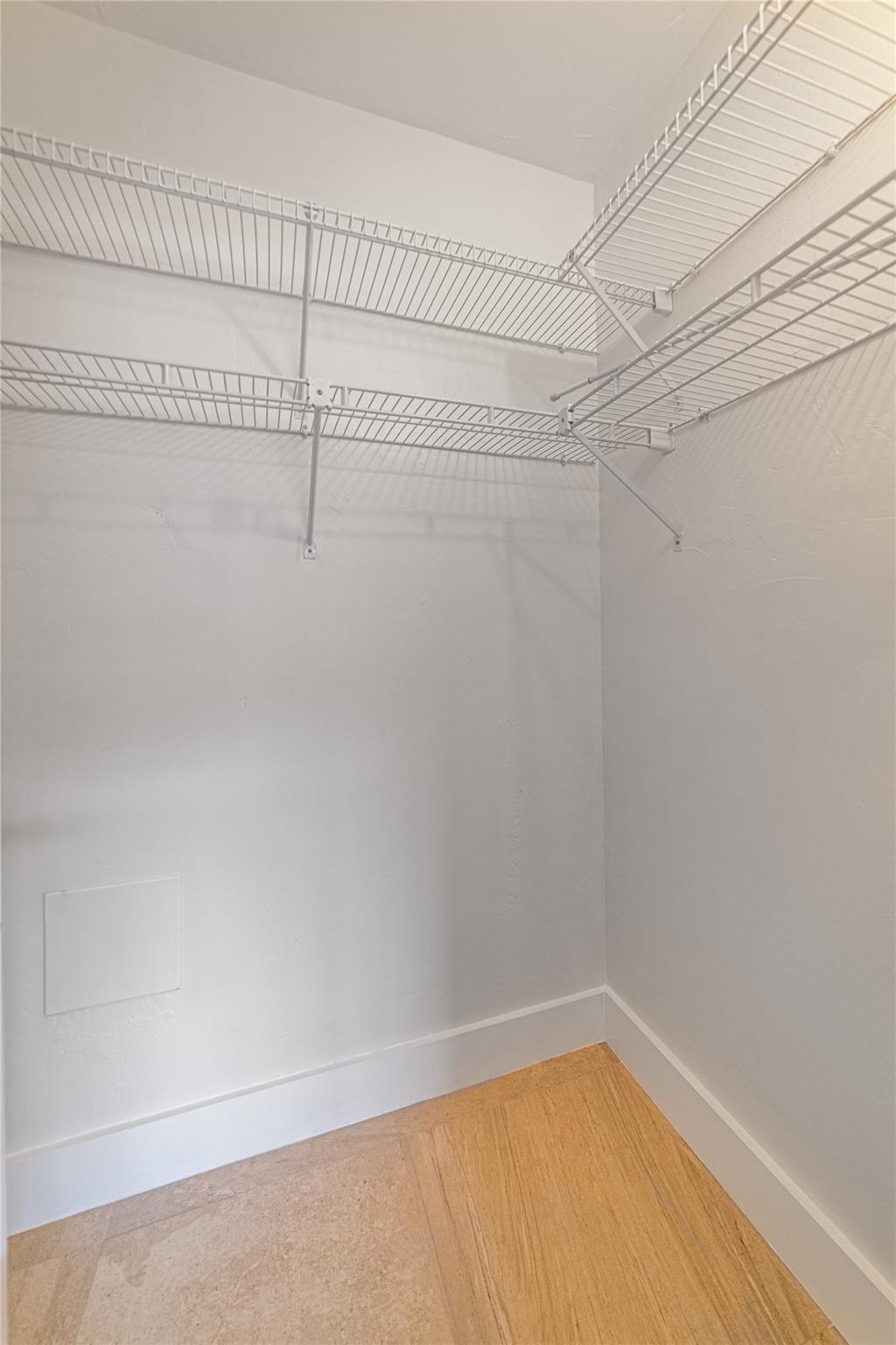 LIGHTHOUSE POINT GARDENS - Residential