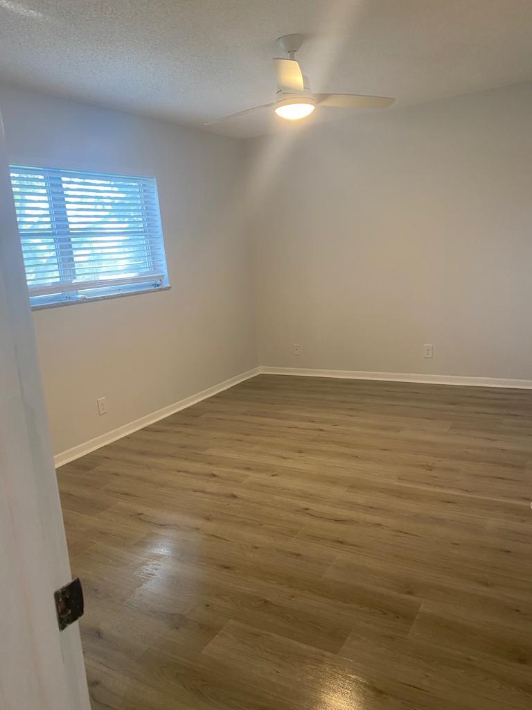 Villages of Oriole Abbey Condo - Residential