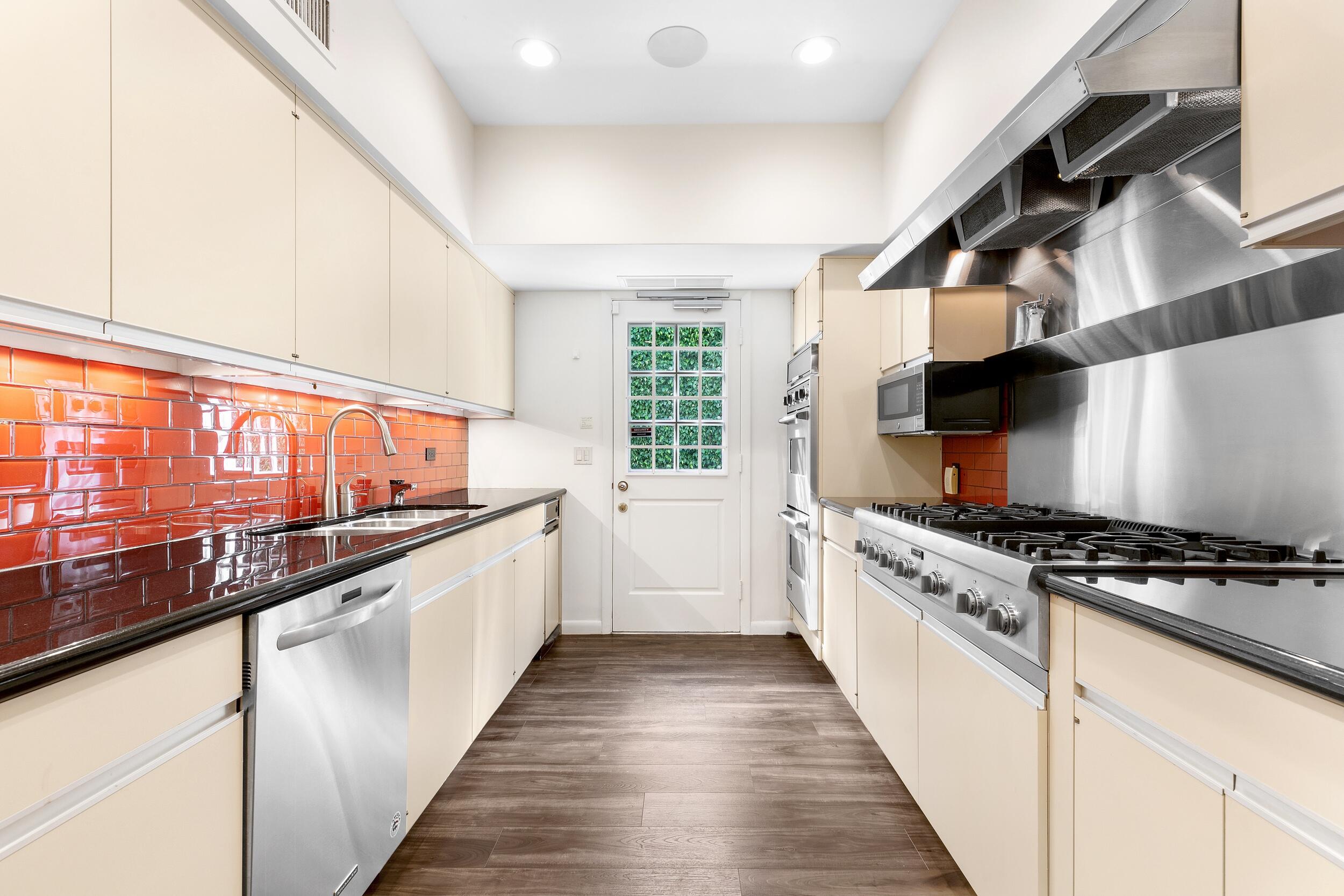 CORAL EST - Residential