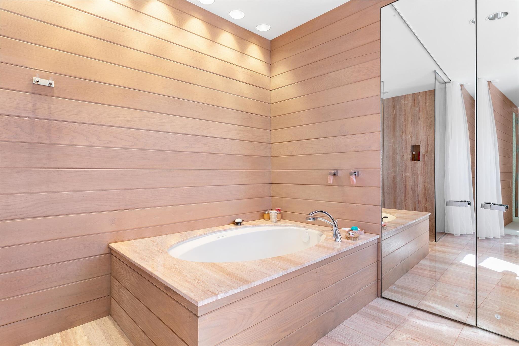 CORAL EST - Residential