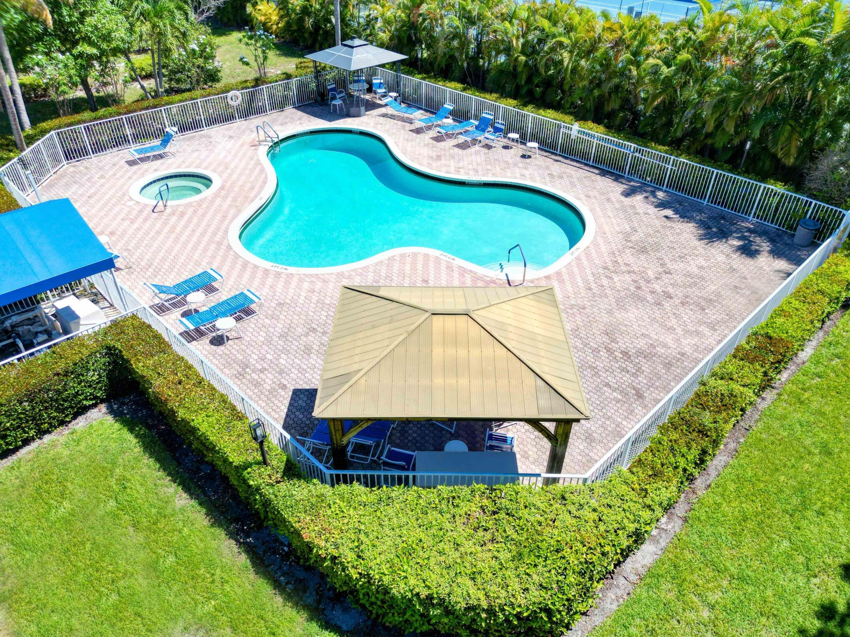 LAVERS RESORT & RACQUET CLUB - Residential Lease