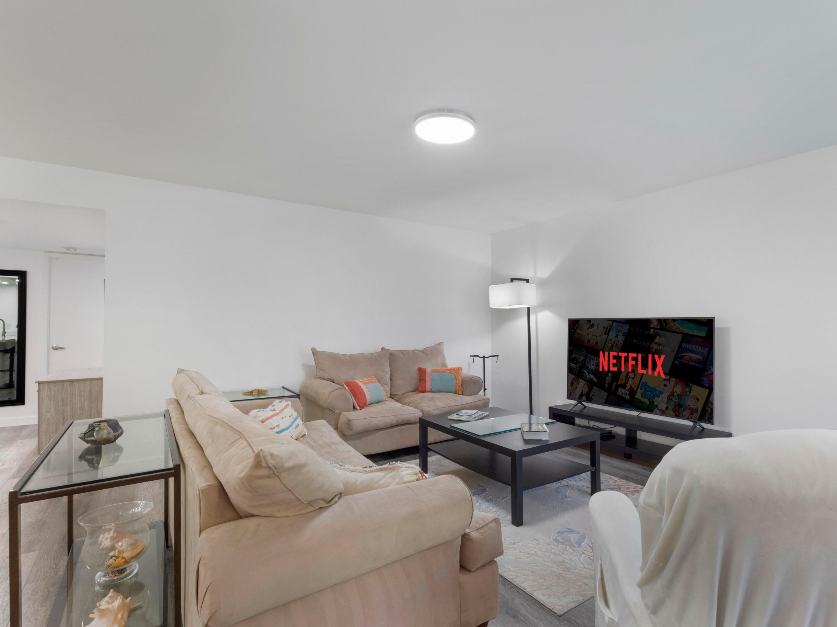 LAVERS RESORT & RACQUET CLUB - Residential Lease