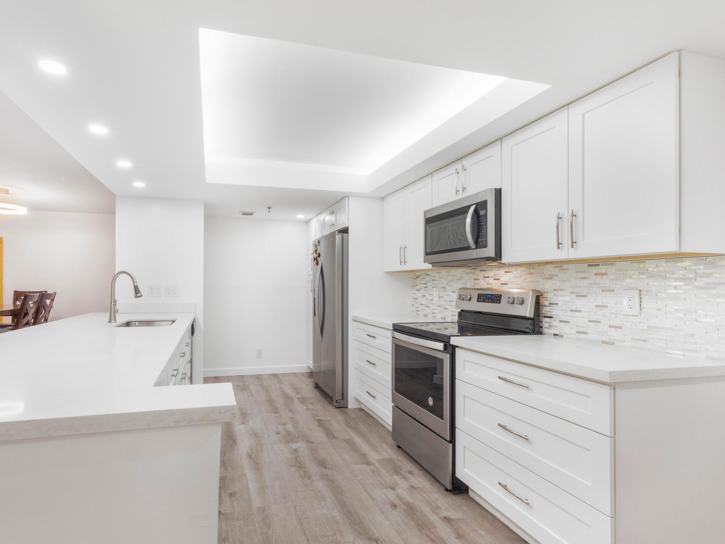 LAVERS RESORT & RACQUET CLUB - Residential Lease