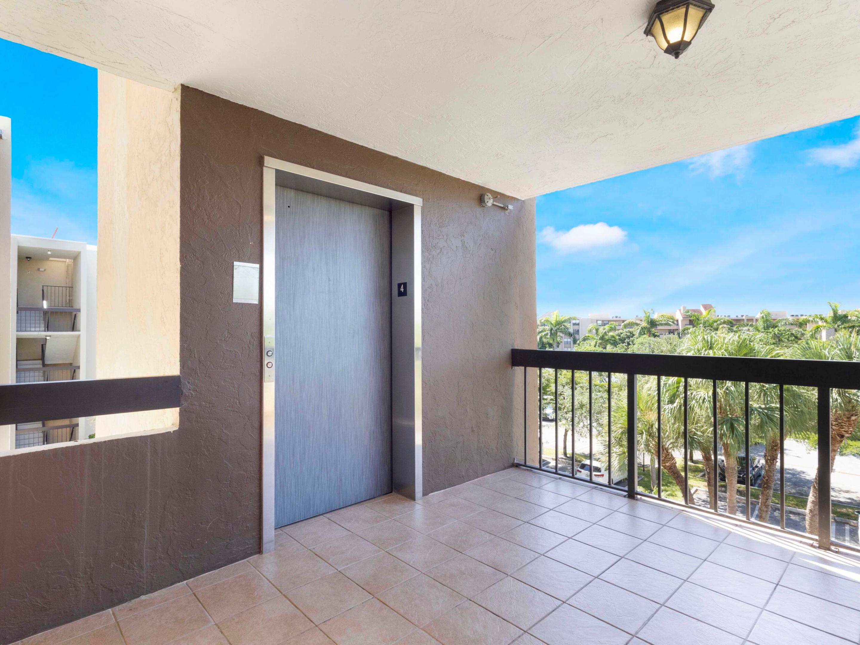 LAVERS RESORT & RACQUET CLUB - Residential Lease