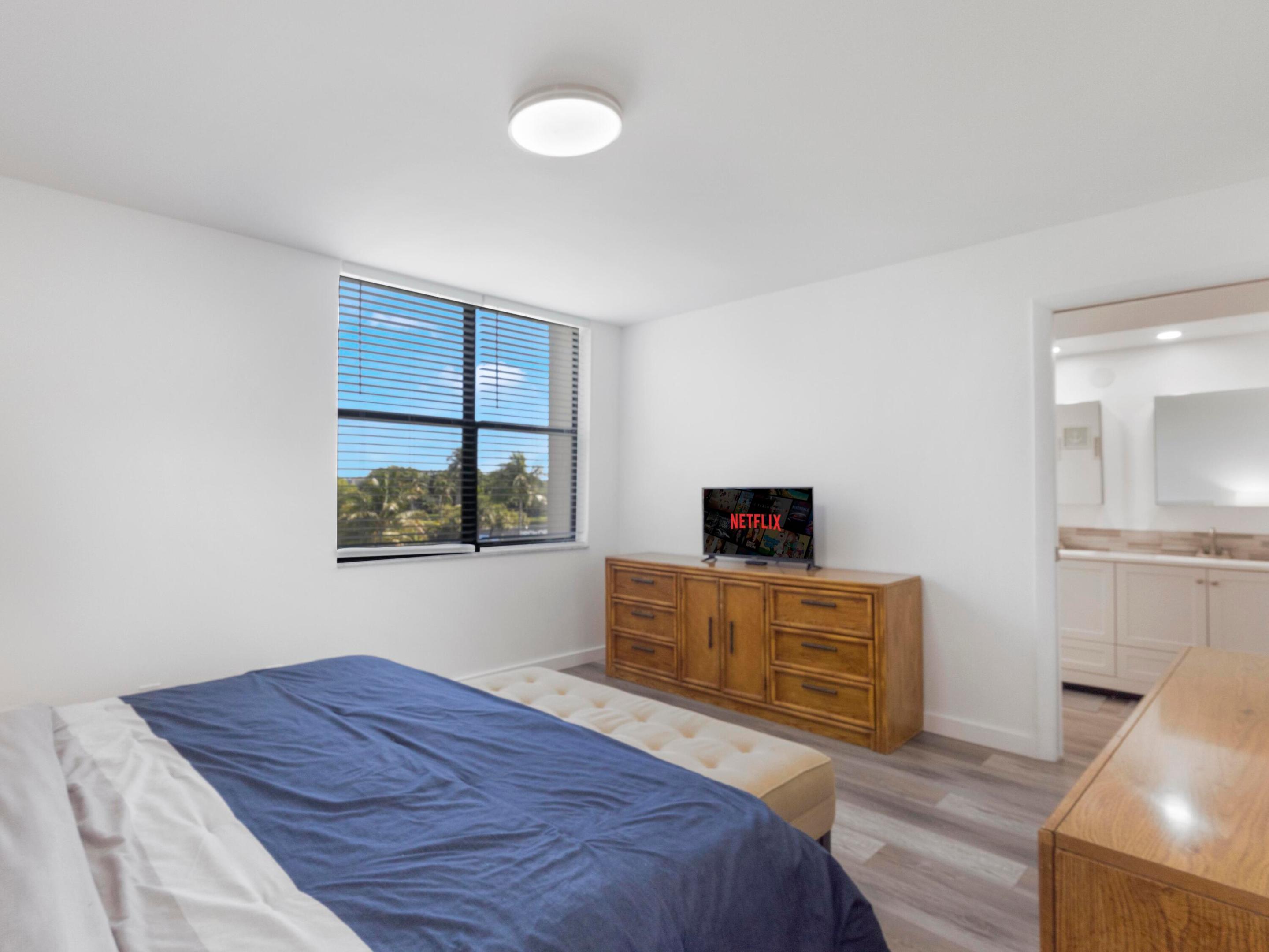 LAVERS RESORT & RACQUET CLUB - Residential Lease