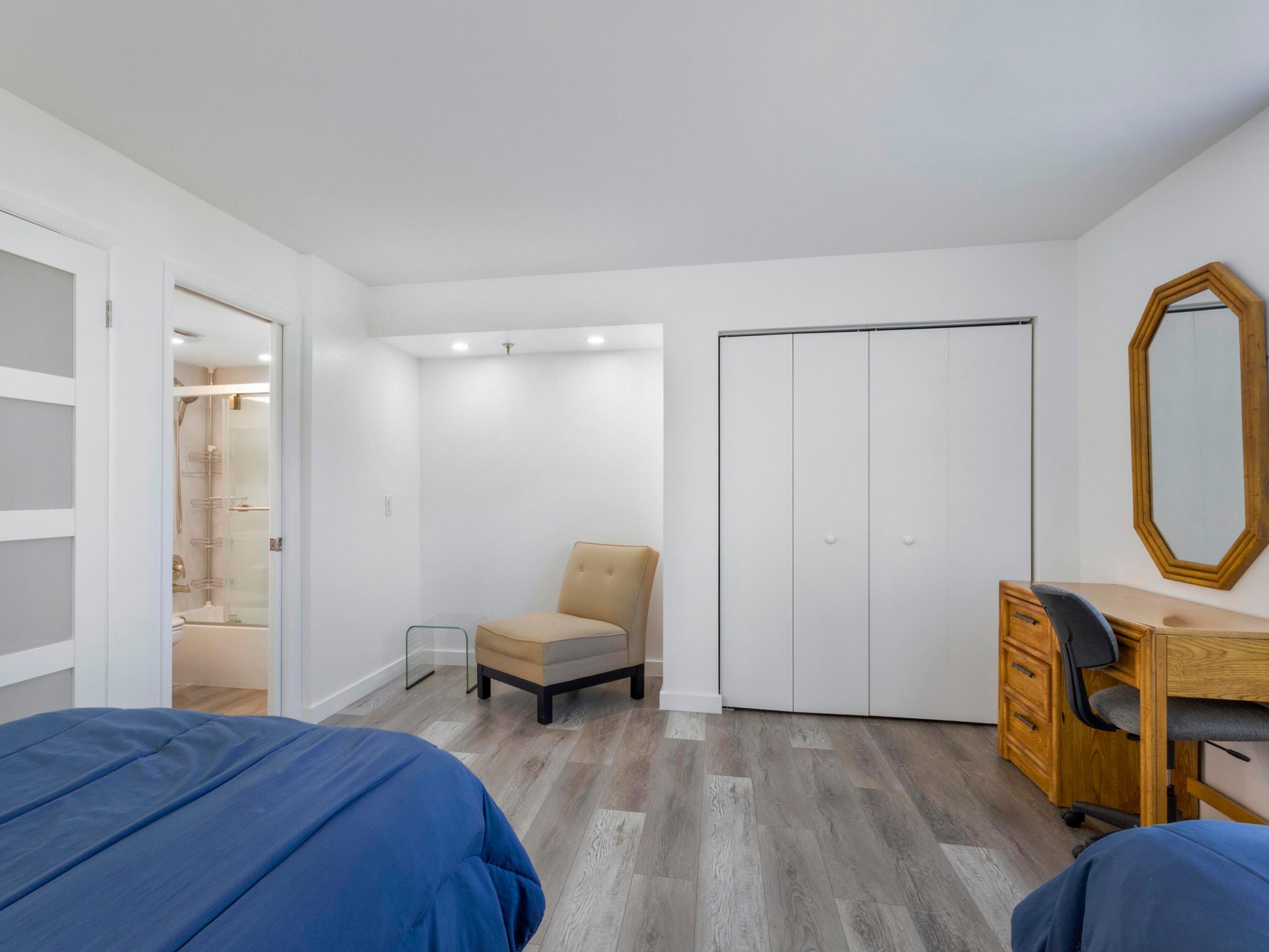 LAVERS RESORT & RACQUET CLUB - Residential Lease