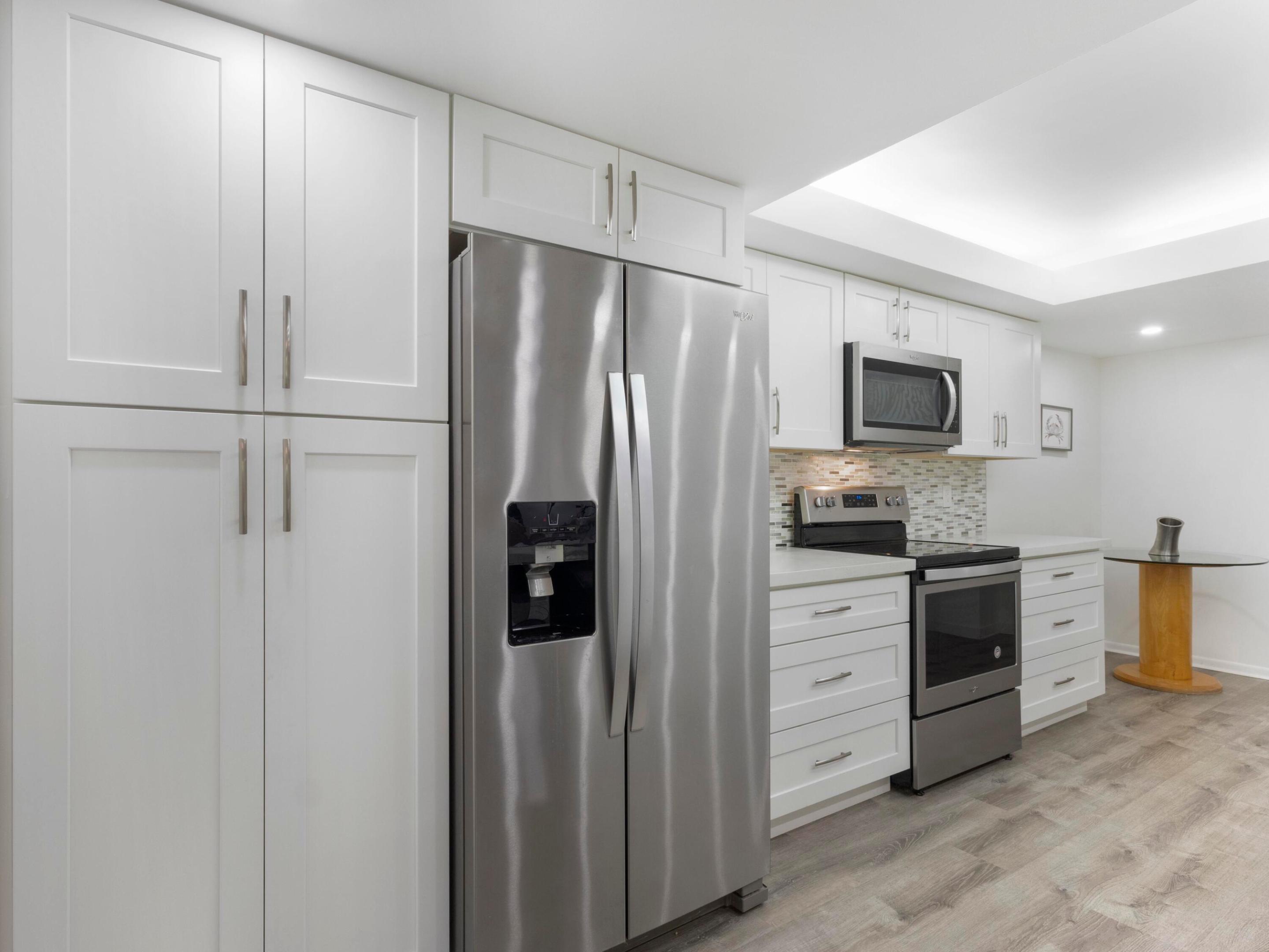 LAVERS RESORT & RACQUET CLUB - Residential Lease